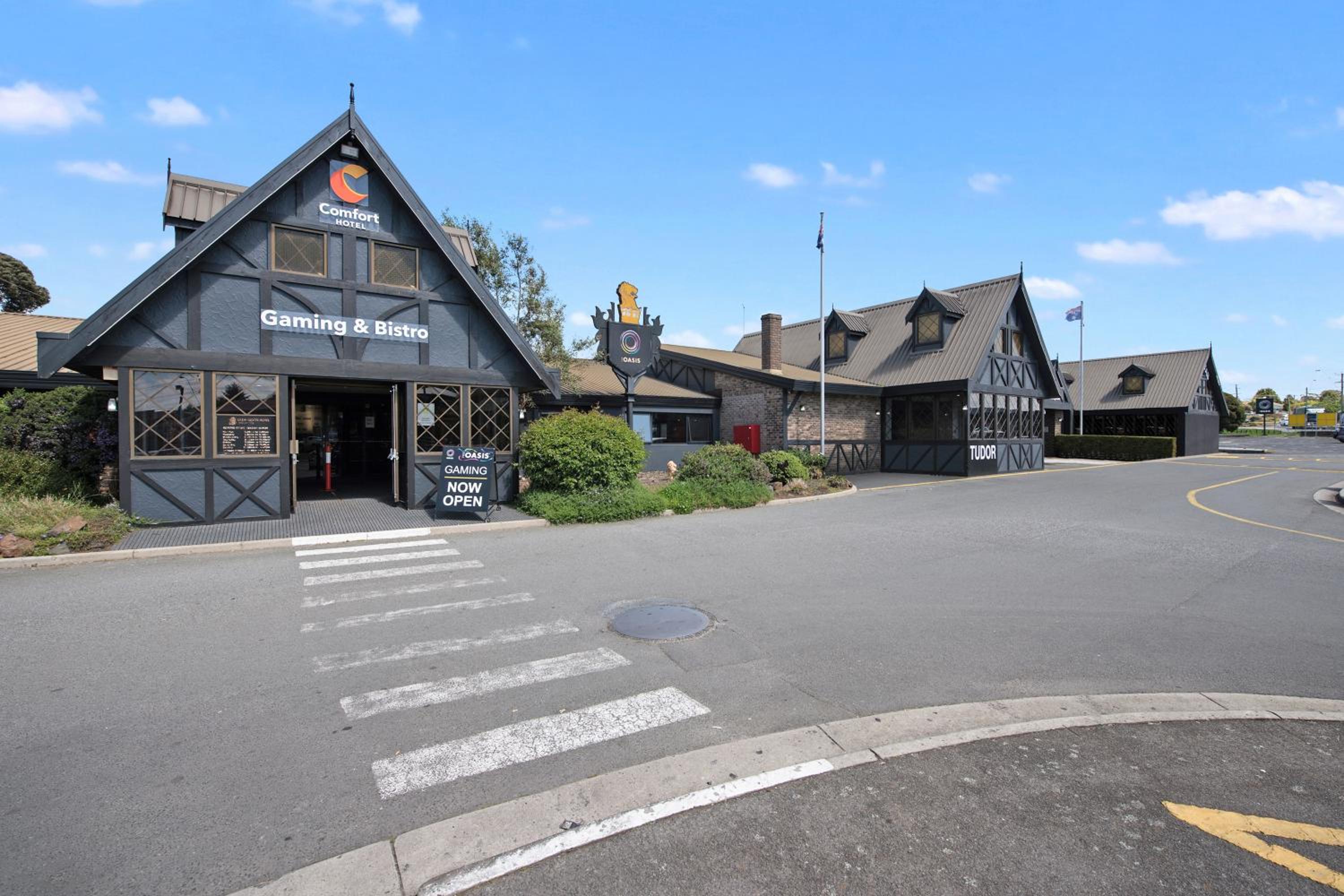 Hotel Olde Tudor Hotel