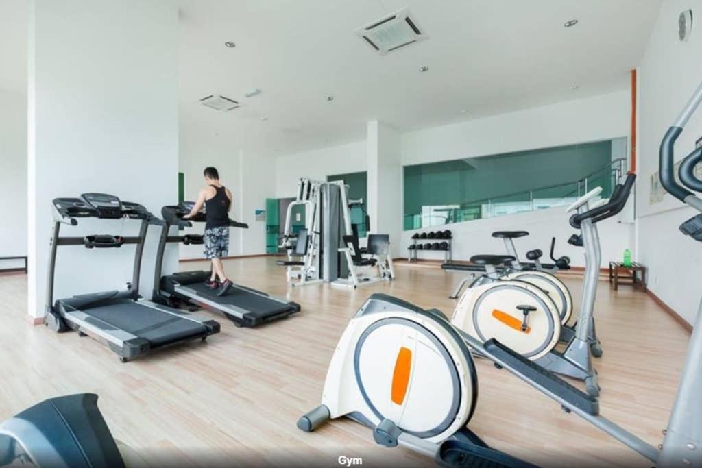Baojuwu 1 Bedroom Akademik Suites Austin Heights