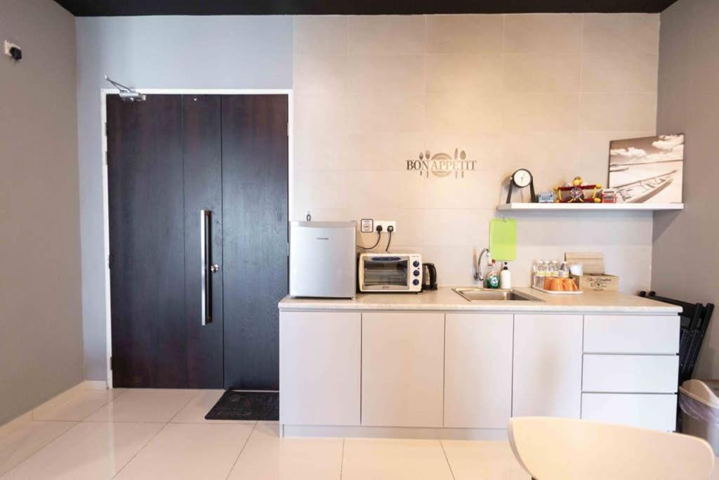 Spacious 3 Bedrooms by Cozy Home photo 3
