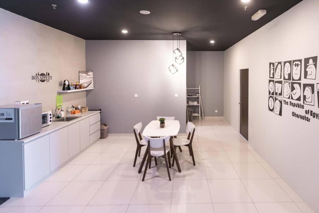 Spacious 3 Bedrooms by Cozy Home photo 5