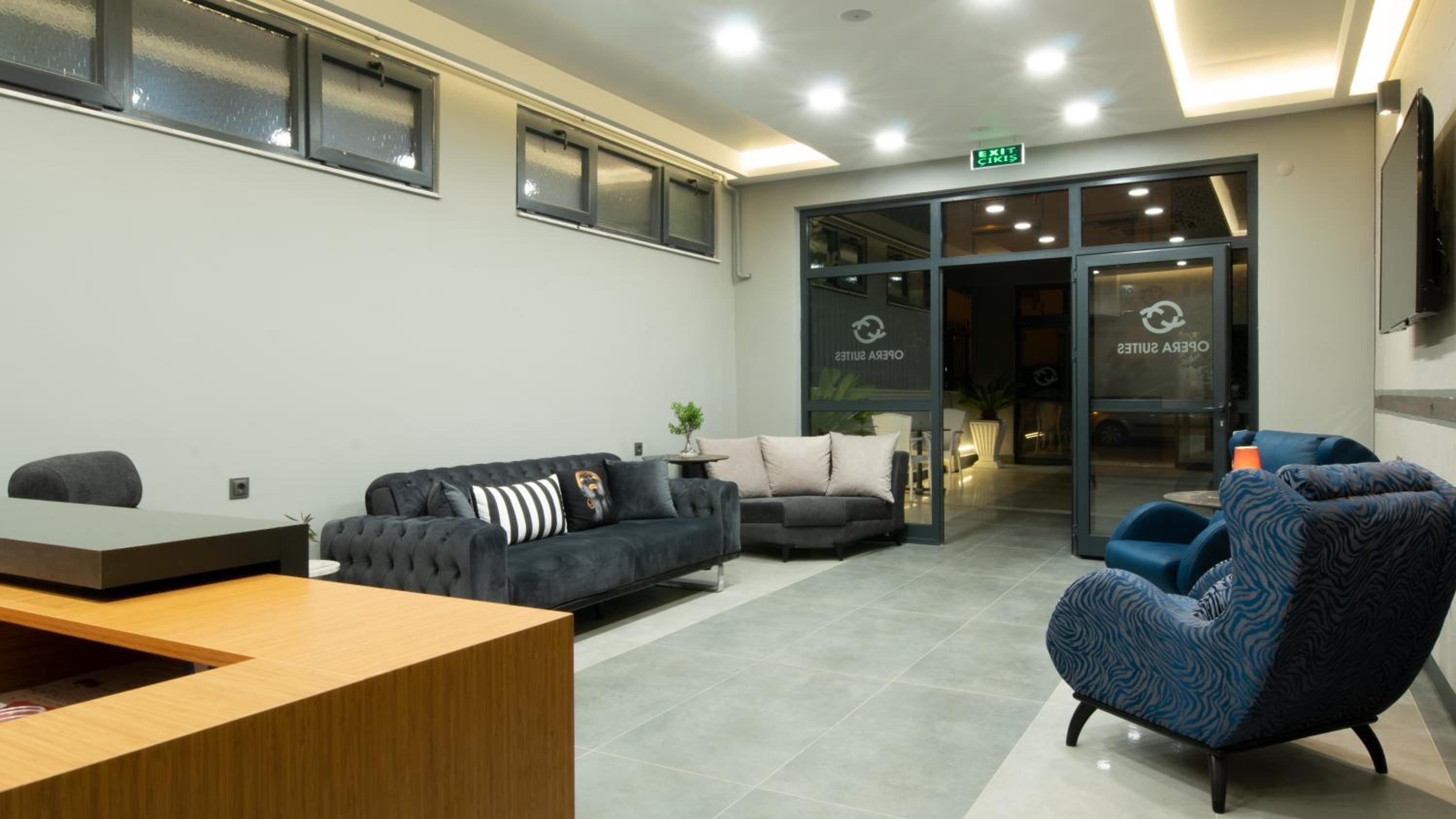 OPERA SUITES Apart Hotel - Image 28