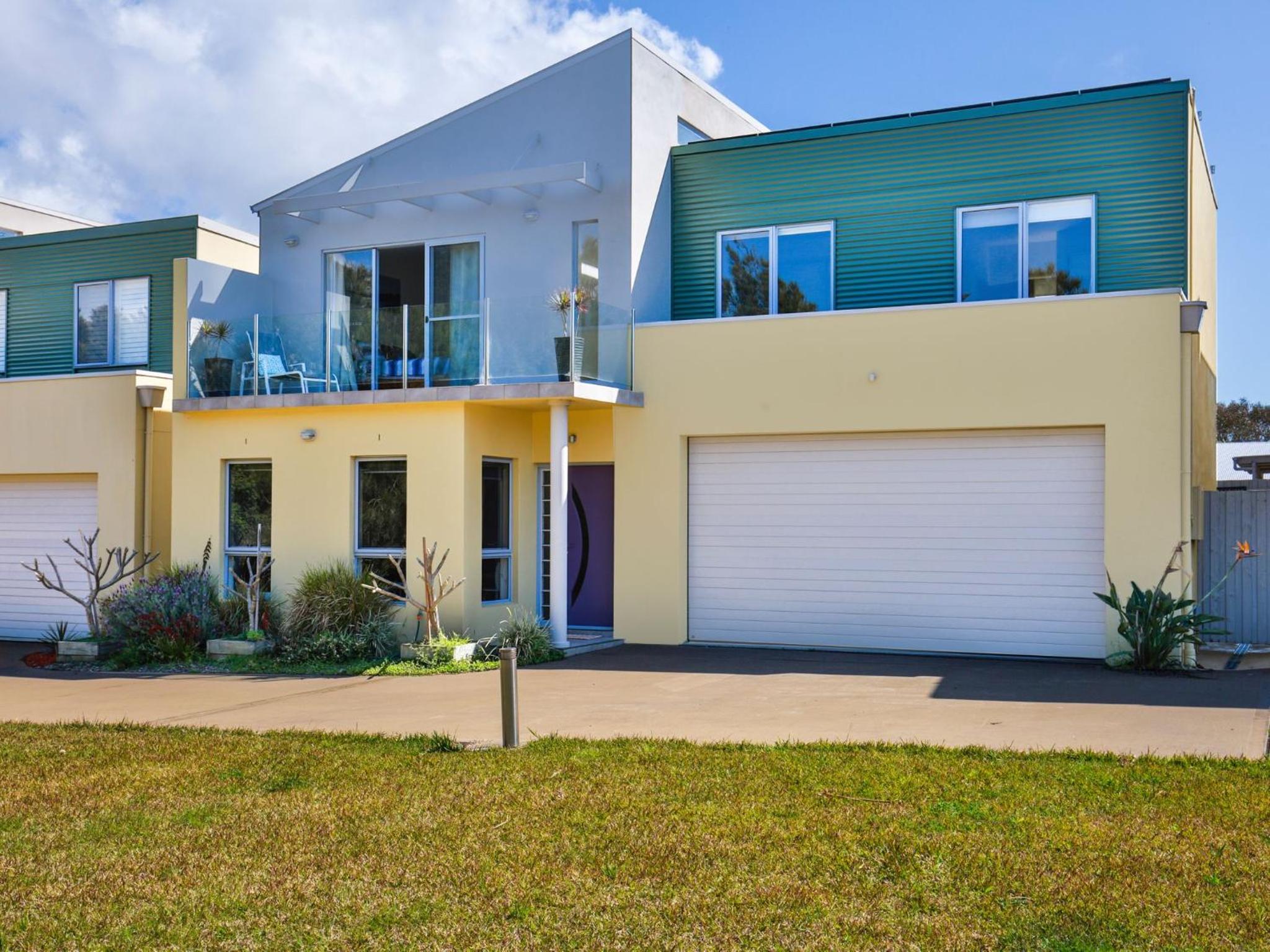 Thalassa I Pet Friendly I 2 Mins Walk to Beach