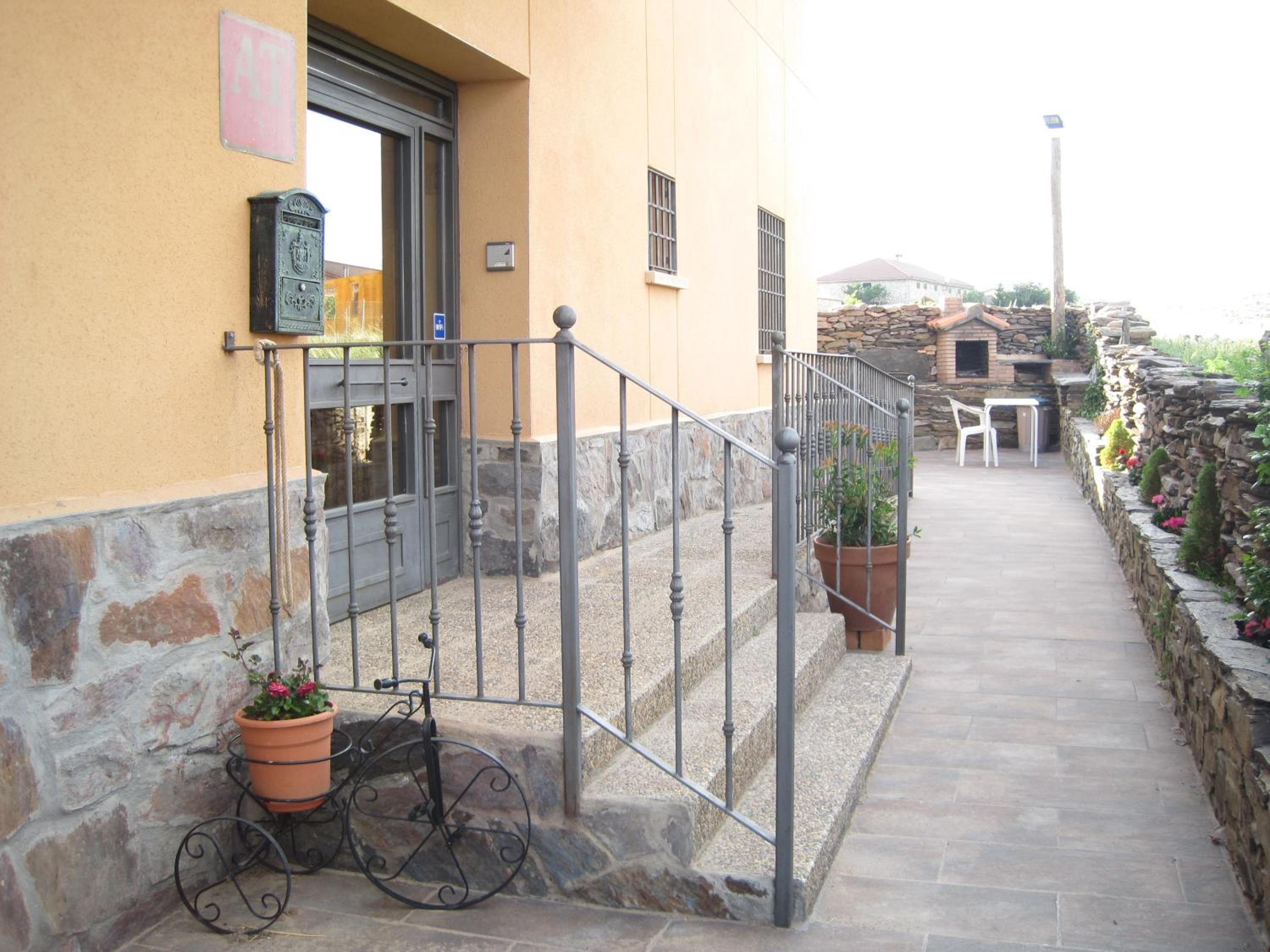 Photo 6