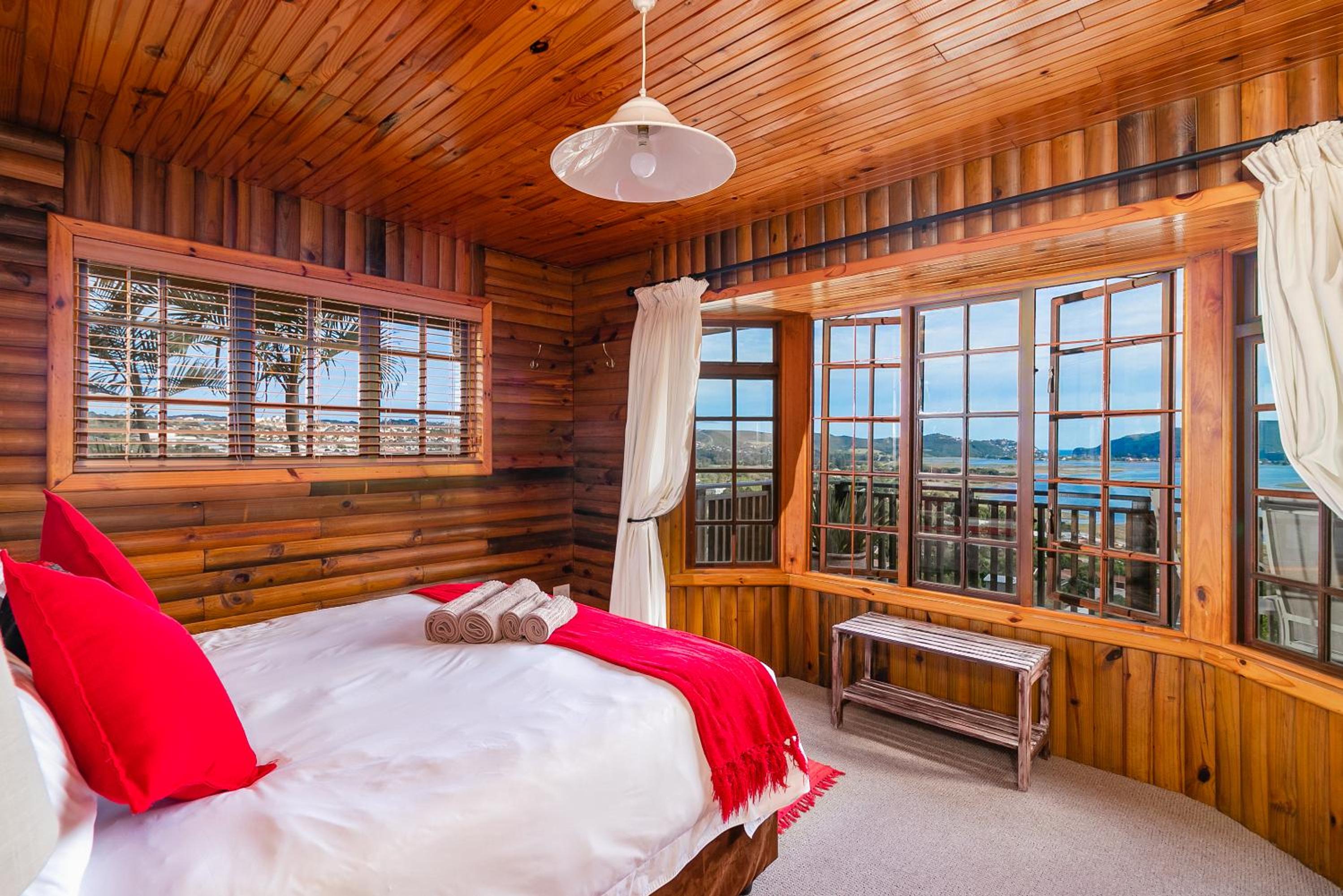 Big Tree House Lodge