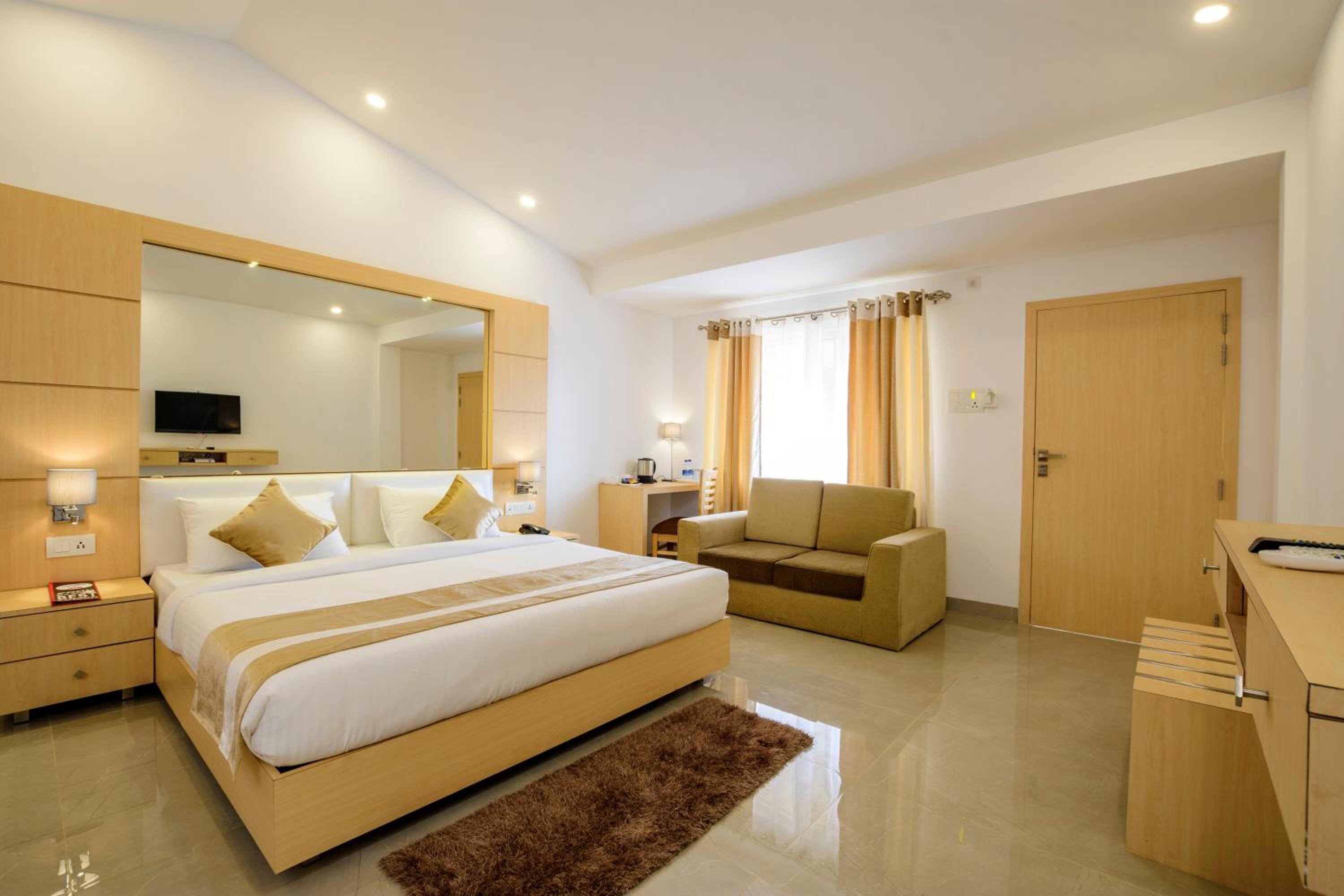De Lagom Comforts , Comfortable Rooms with Pool & Breakfast - Near Anjuna Beach