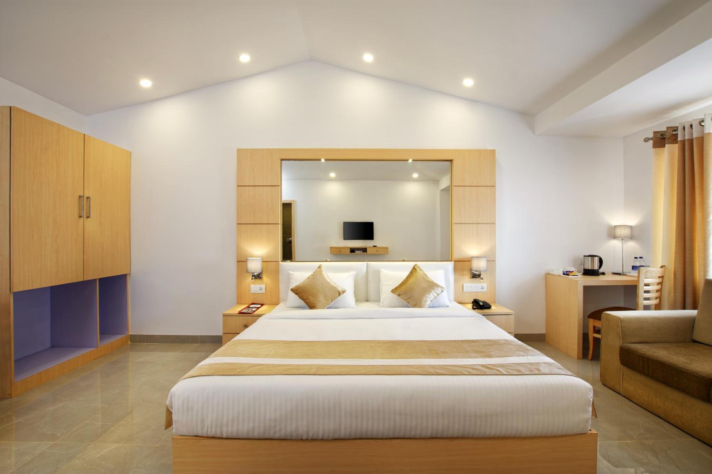 De Lagom Comforts , Comfortable Rooms with Pool & Breakfast - Near Anjuna Beach
