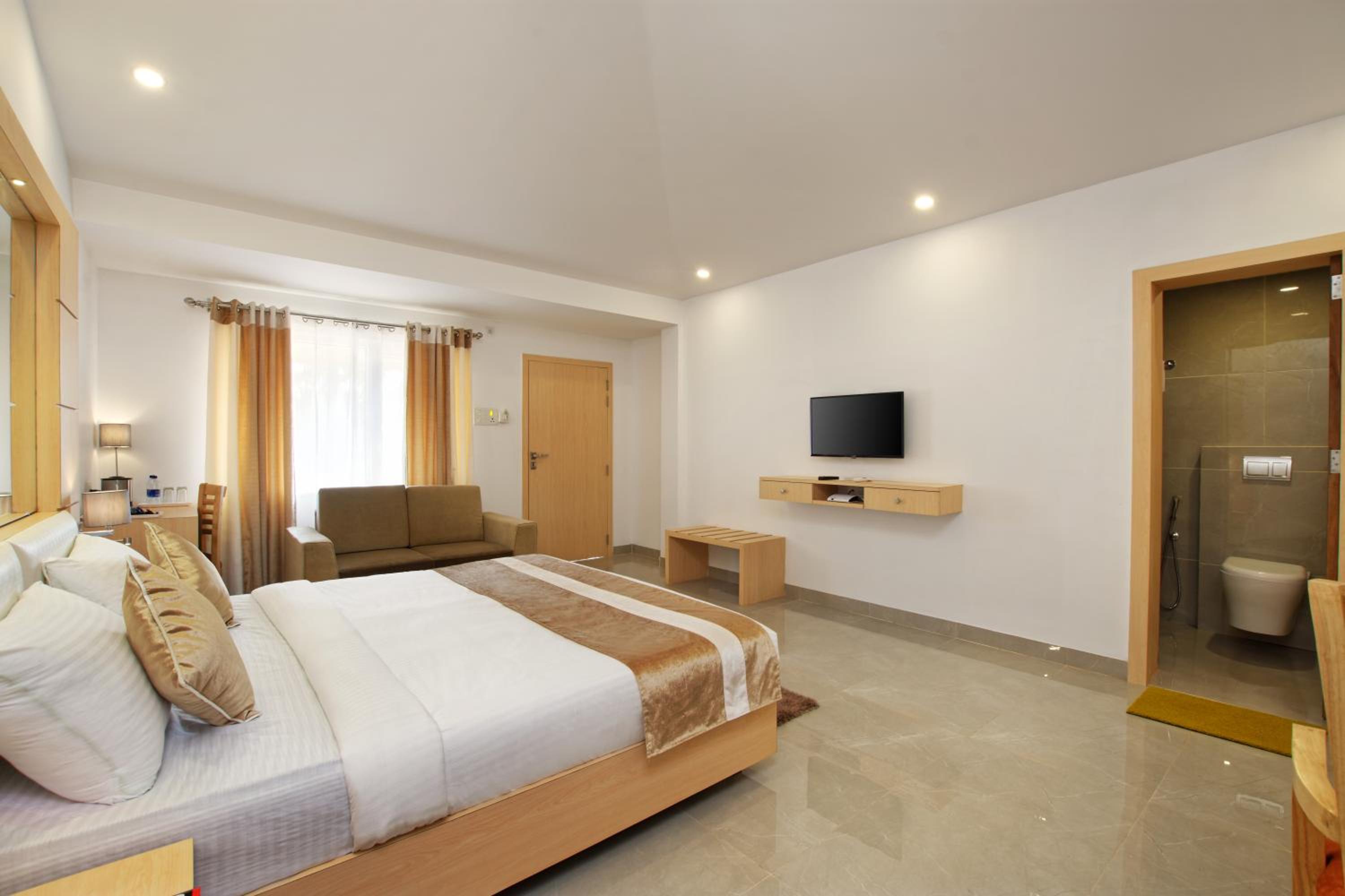 De Lagom Comforts , Comfortable Rooms with Pool & Breakfast - Near Anjuna Beach