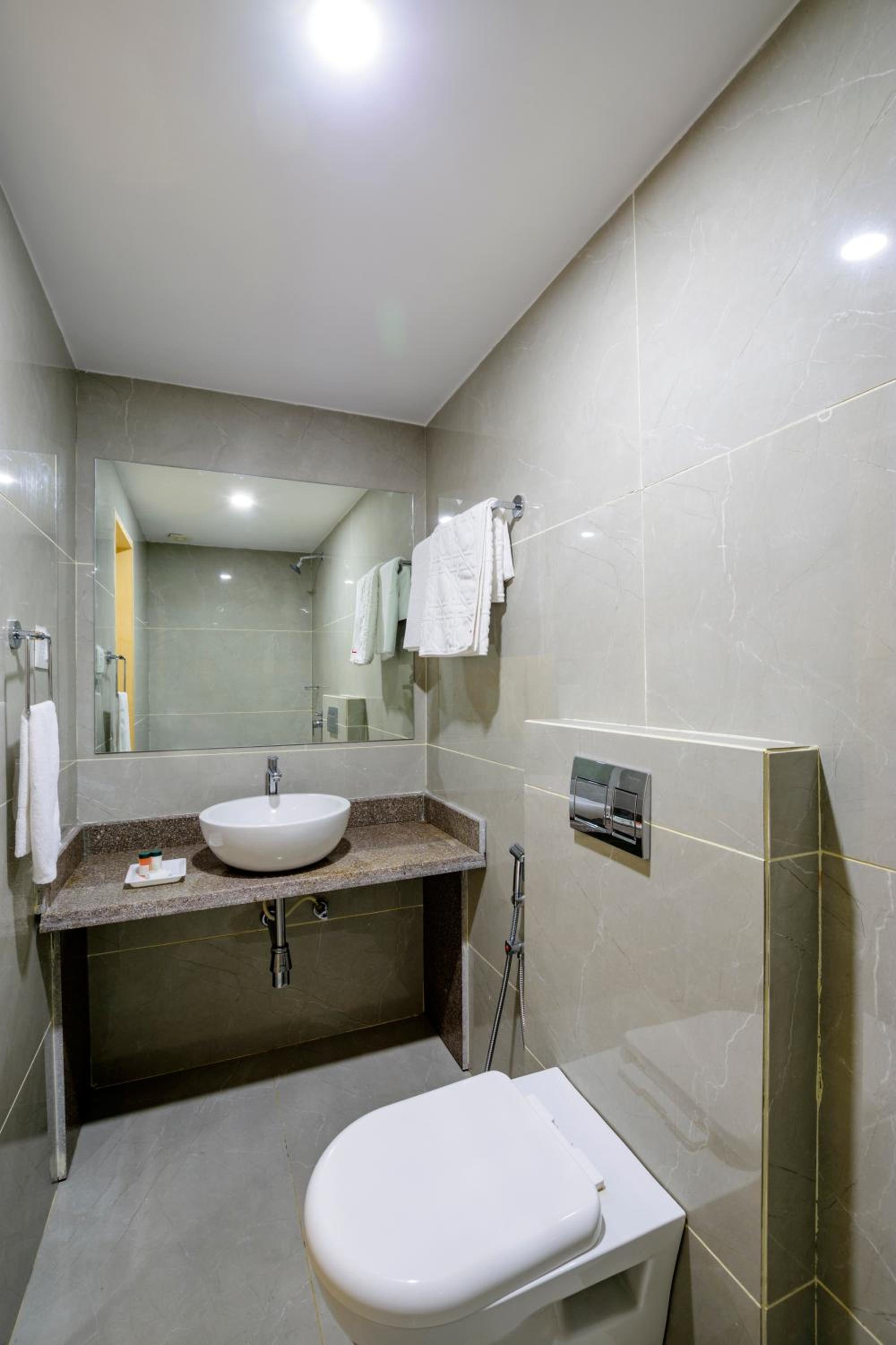De Lagom Comforts , Comfortable Rooms with Pool & Breakfast - Near Anjuna Beach