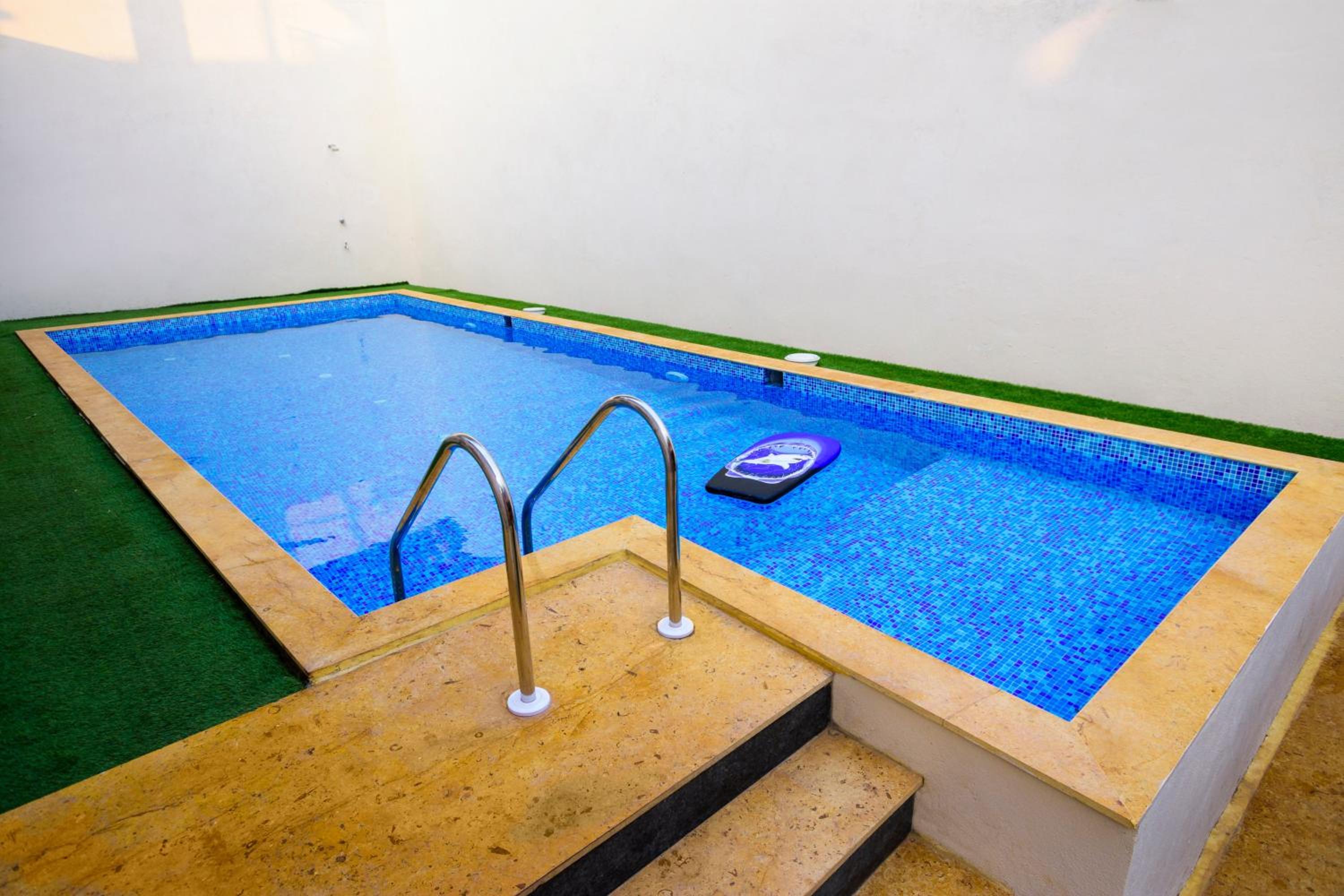 De Lagom Comforts , Comfortable Rooms with Pool & Breakfast - Near Anjuna Beach