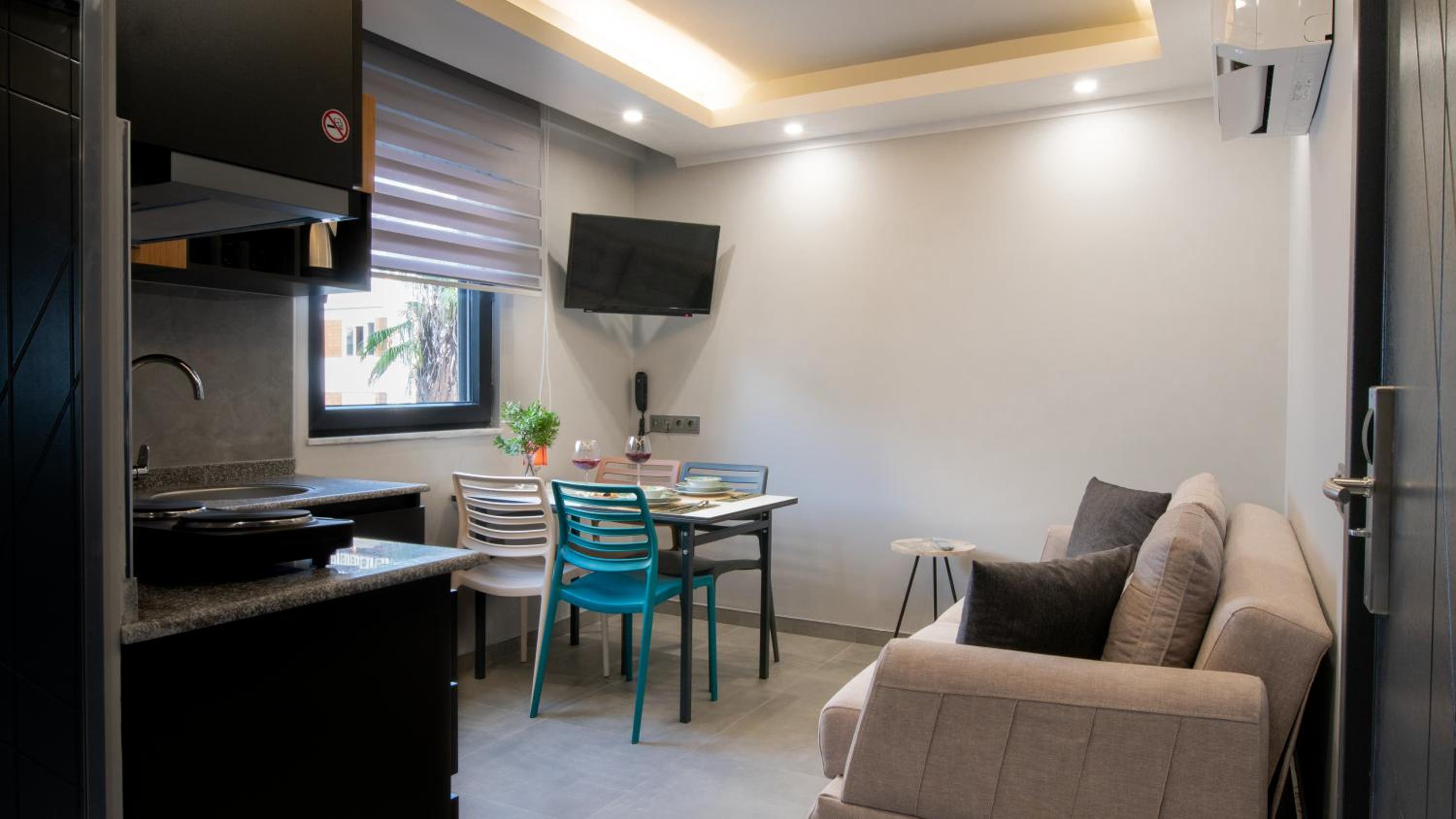 OPERA SUITES Apart Hotel - Image 69