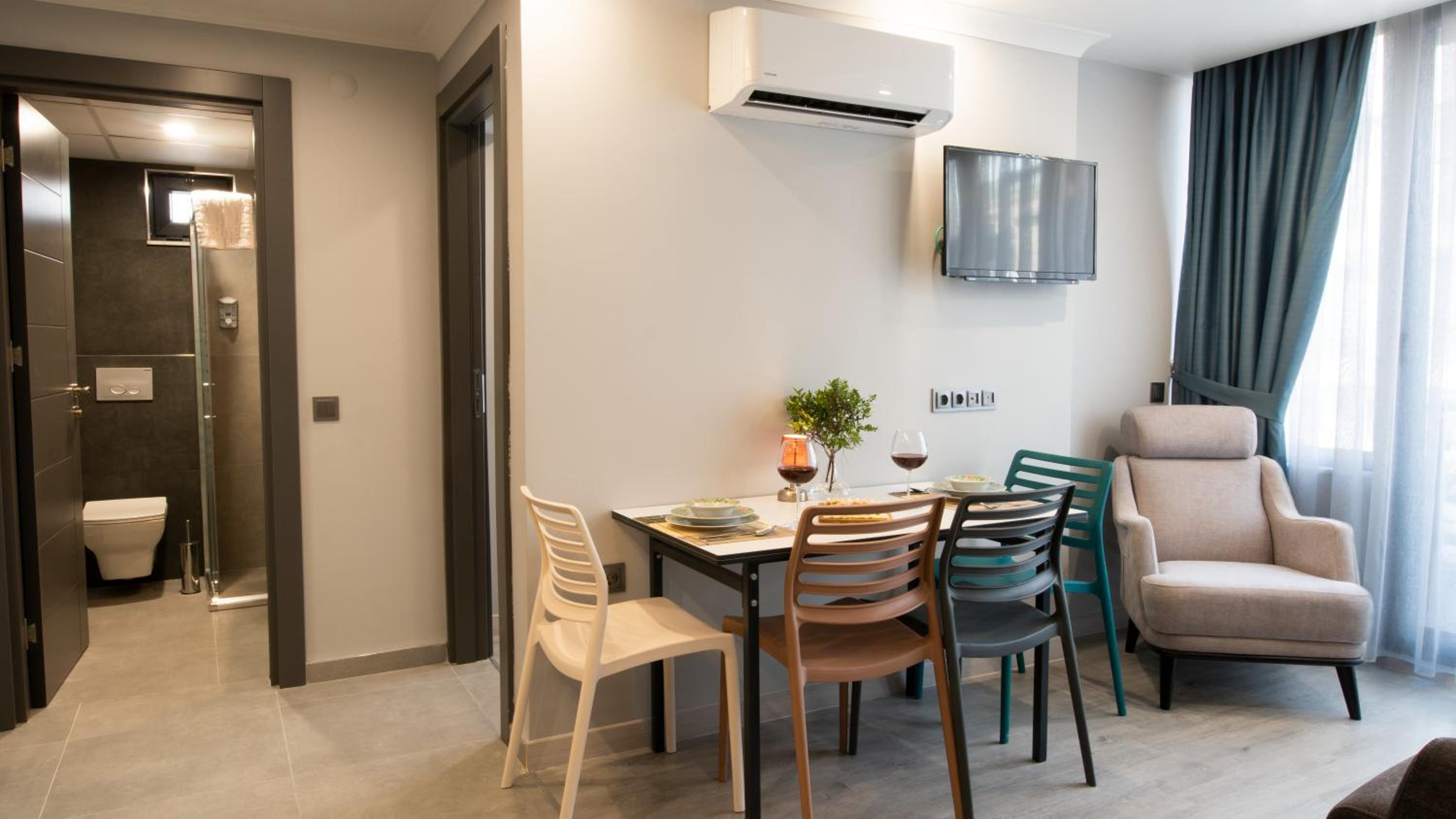 OPERA SUITES Apart Hotel - Image 67