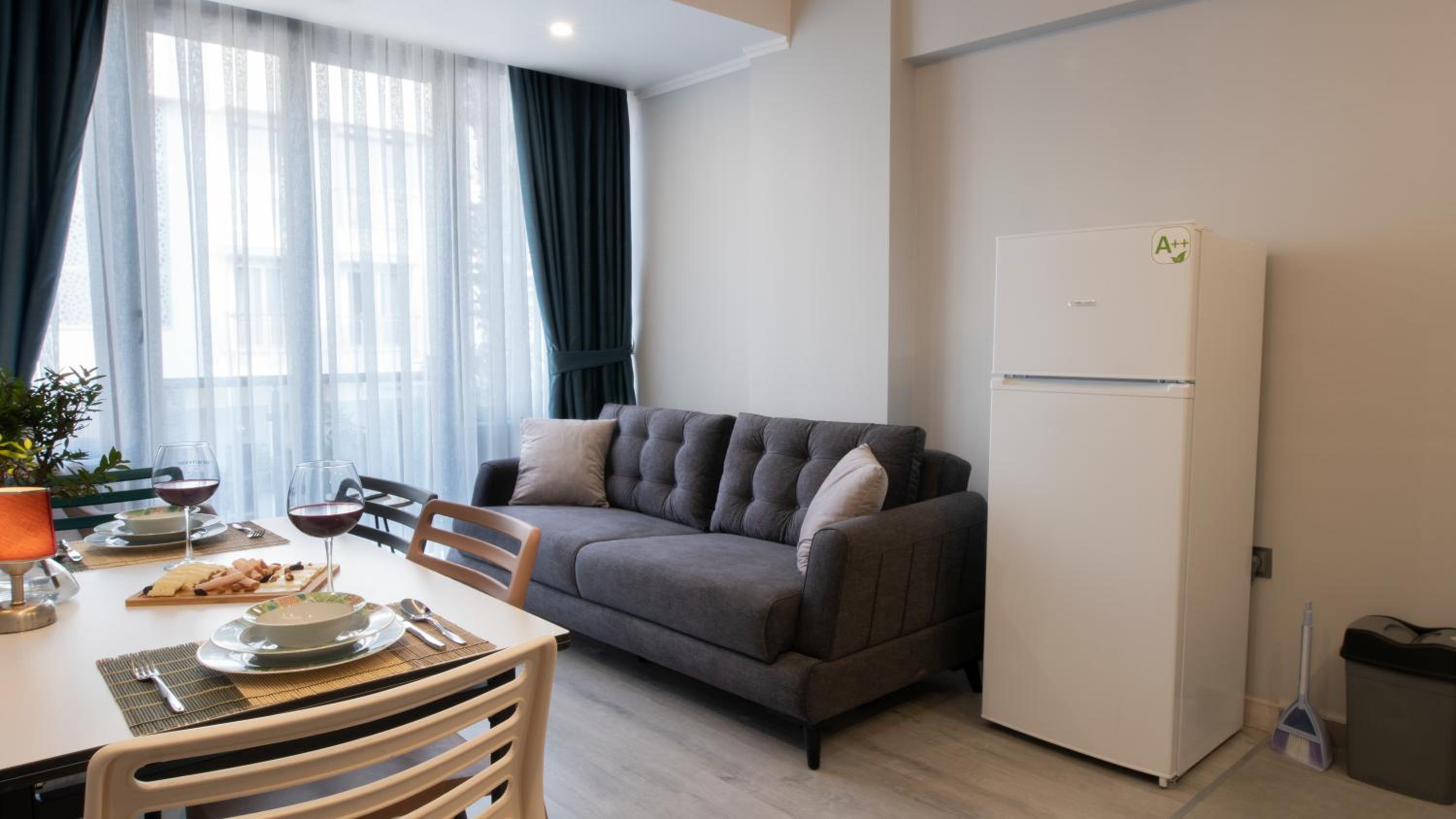 OPERA SUITES Apart Hotel - Image 10