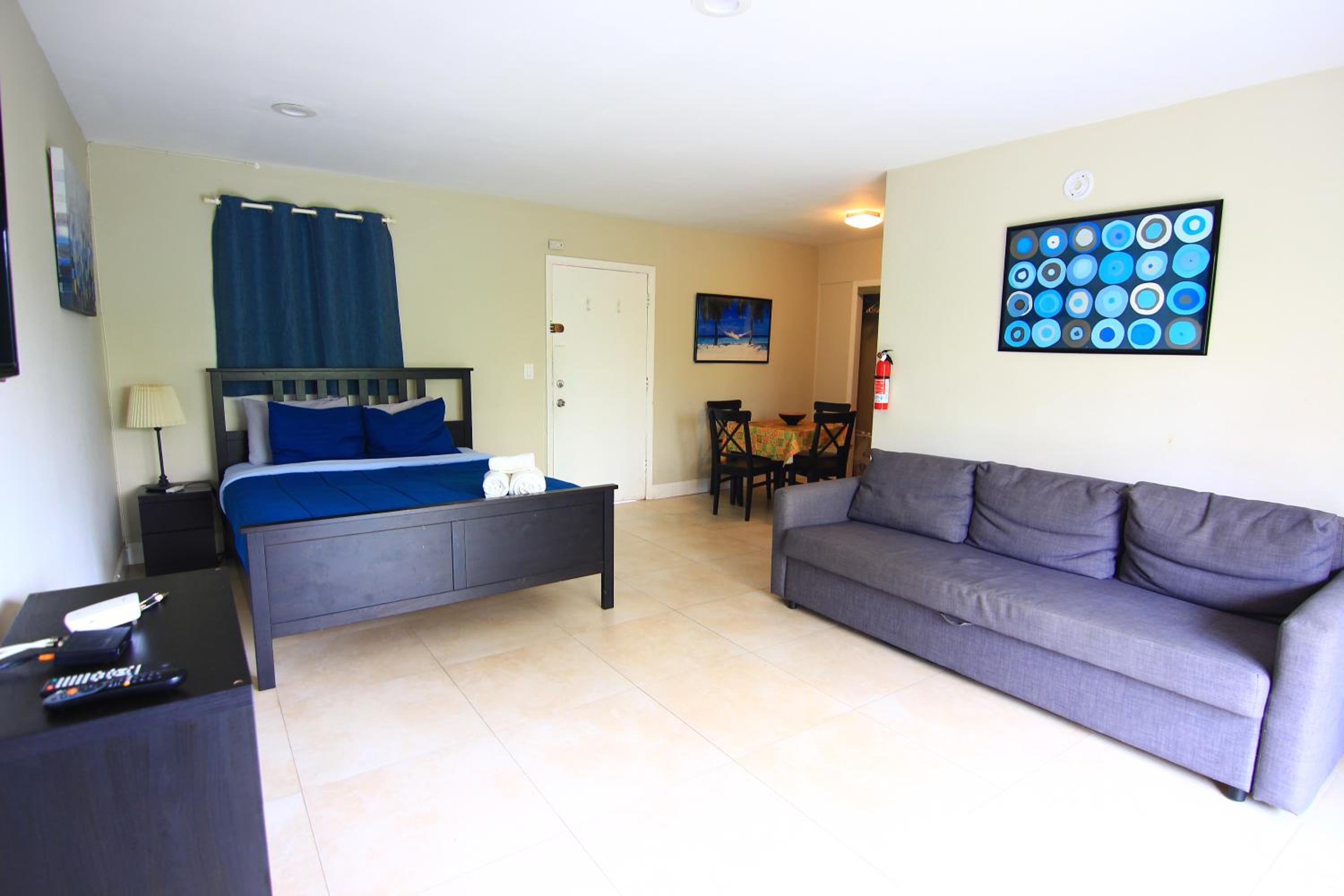 Sunny Isles Apartments by MiaRentals