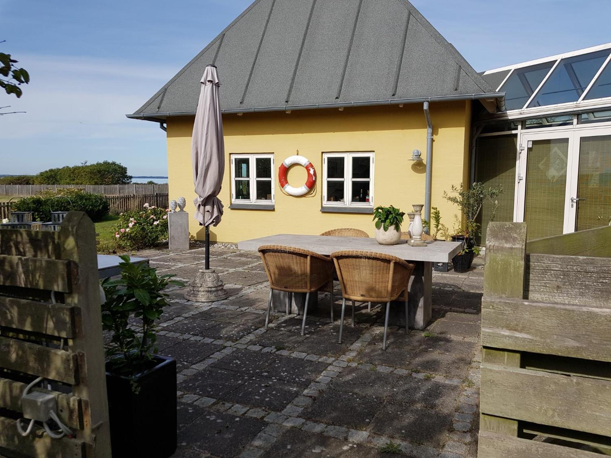 Beachhouse Langeland 20 m to private Beach
