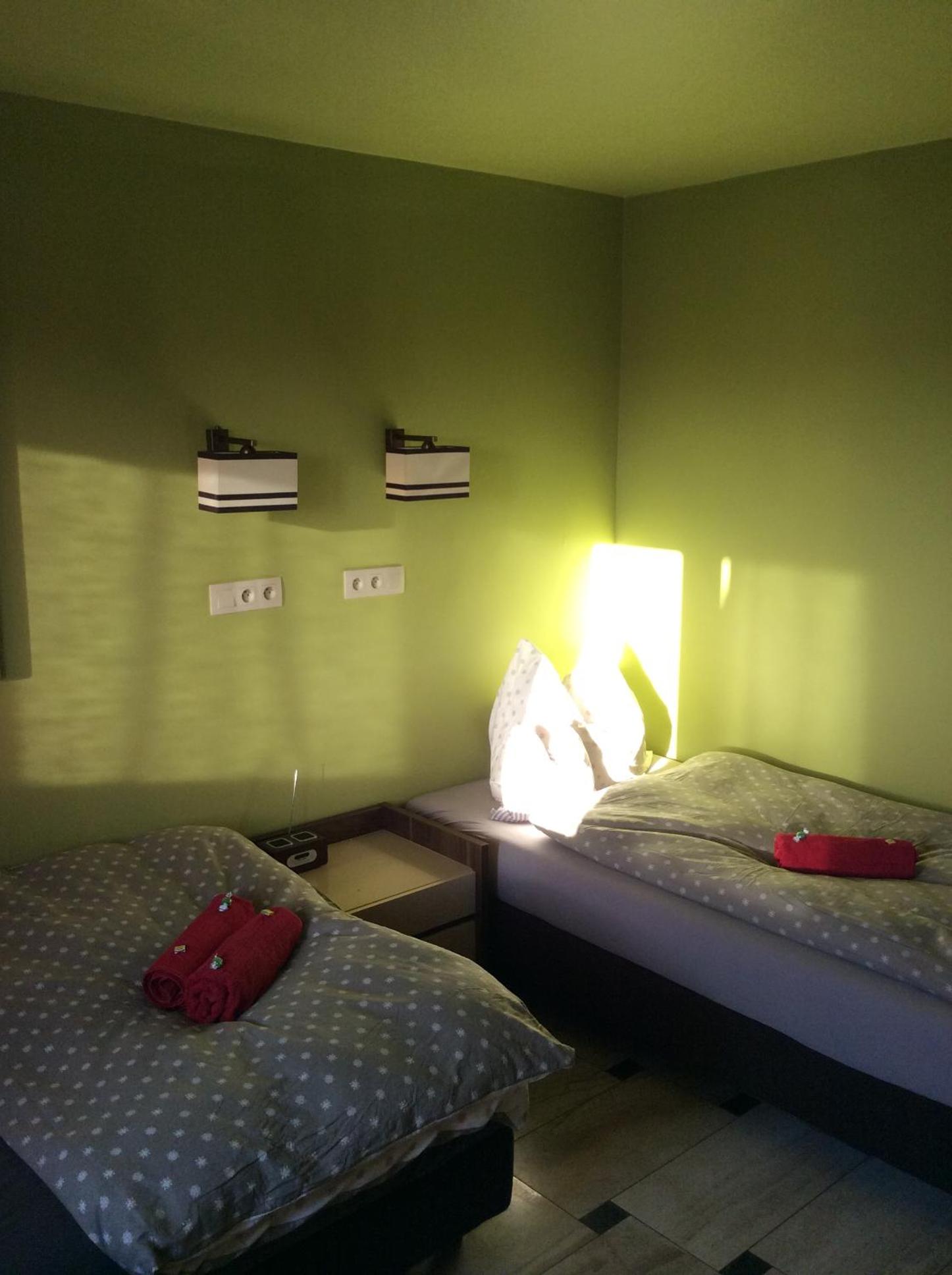 Photo 12