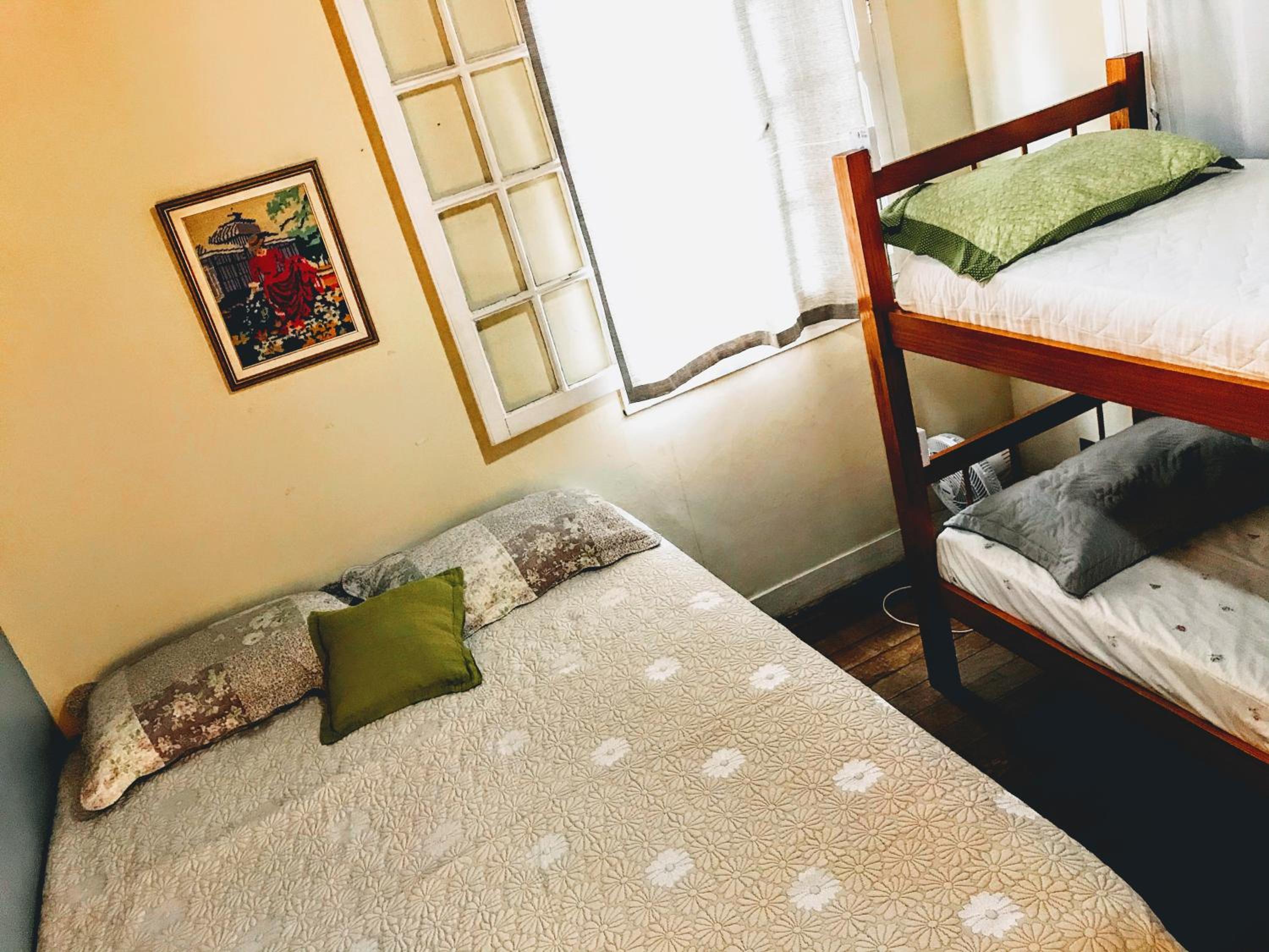 Hostel Casarão Vintage - temos Suítes