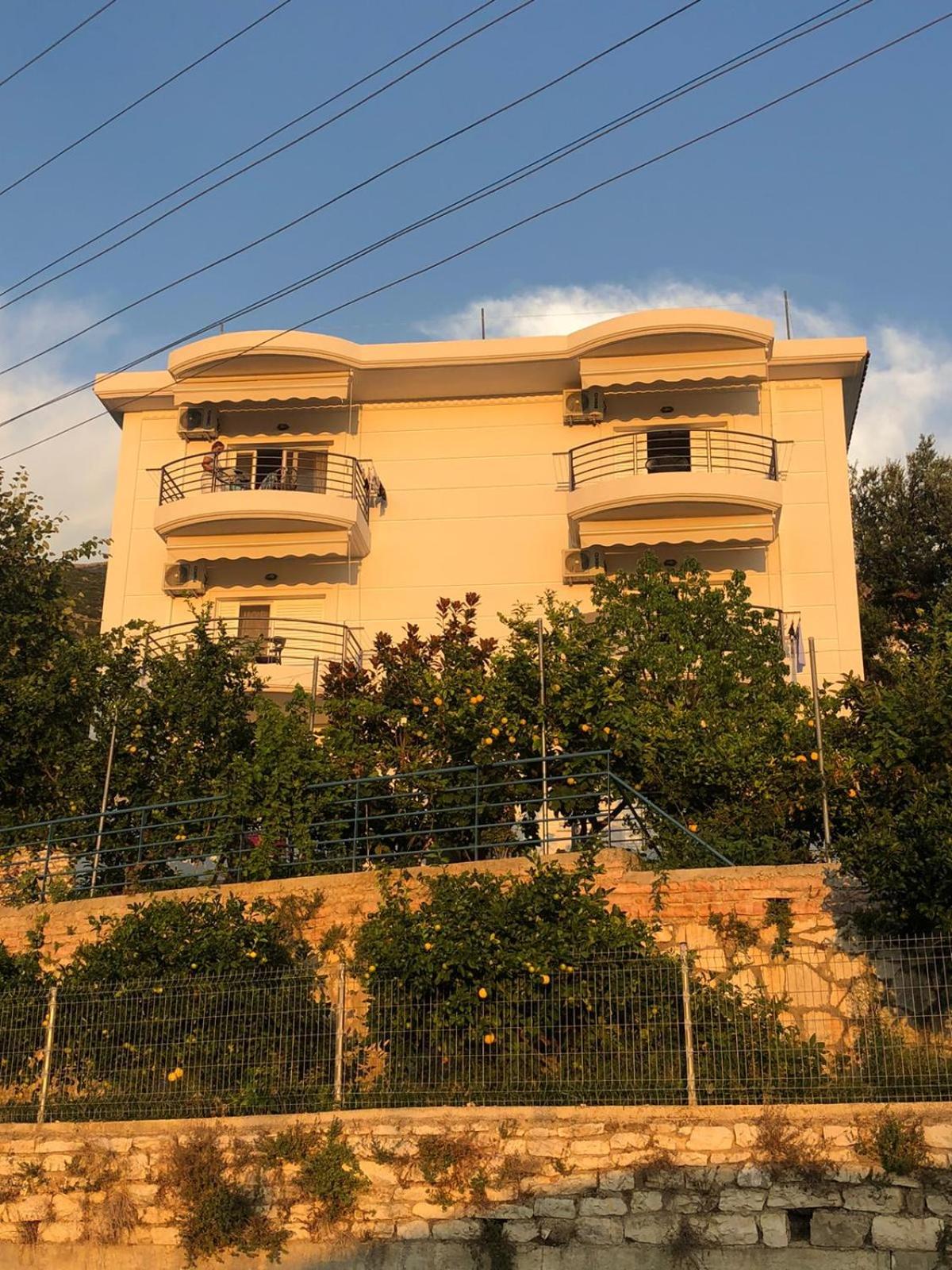 Apartments Vila Emiliano