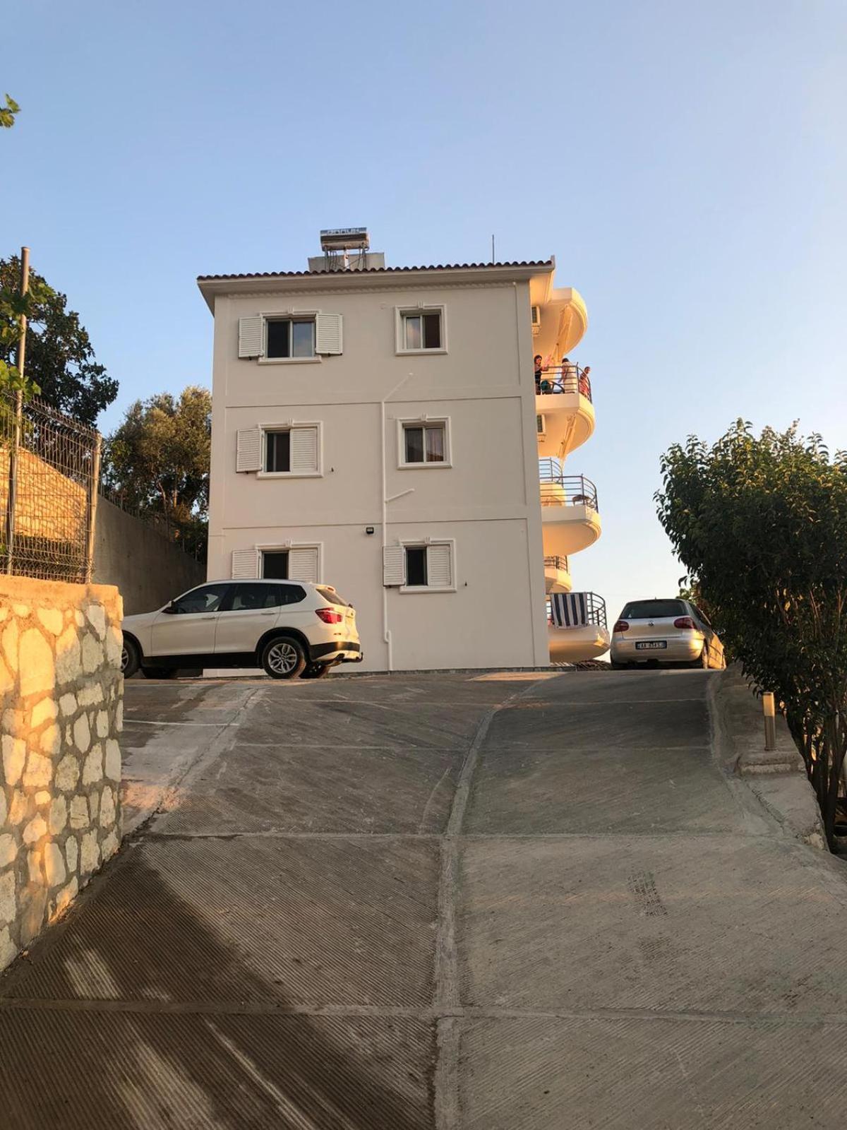 Apartments Vila Emiliano