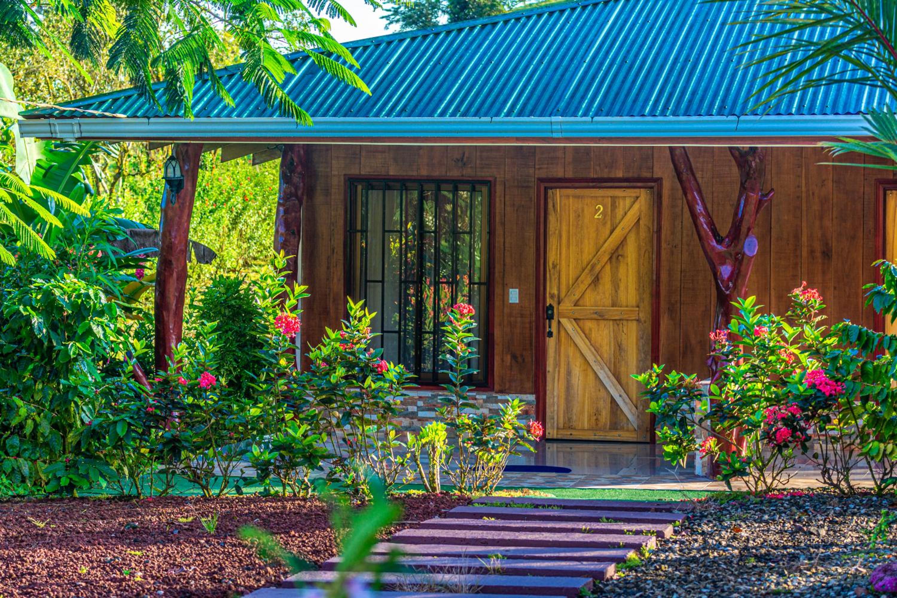 Rio Celeste Springs Blue Lodge