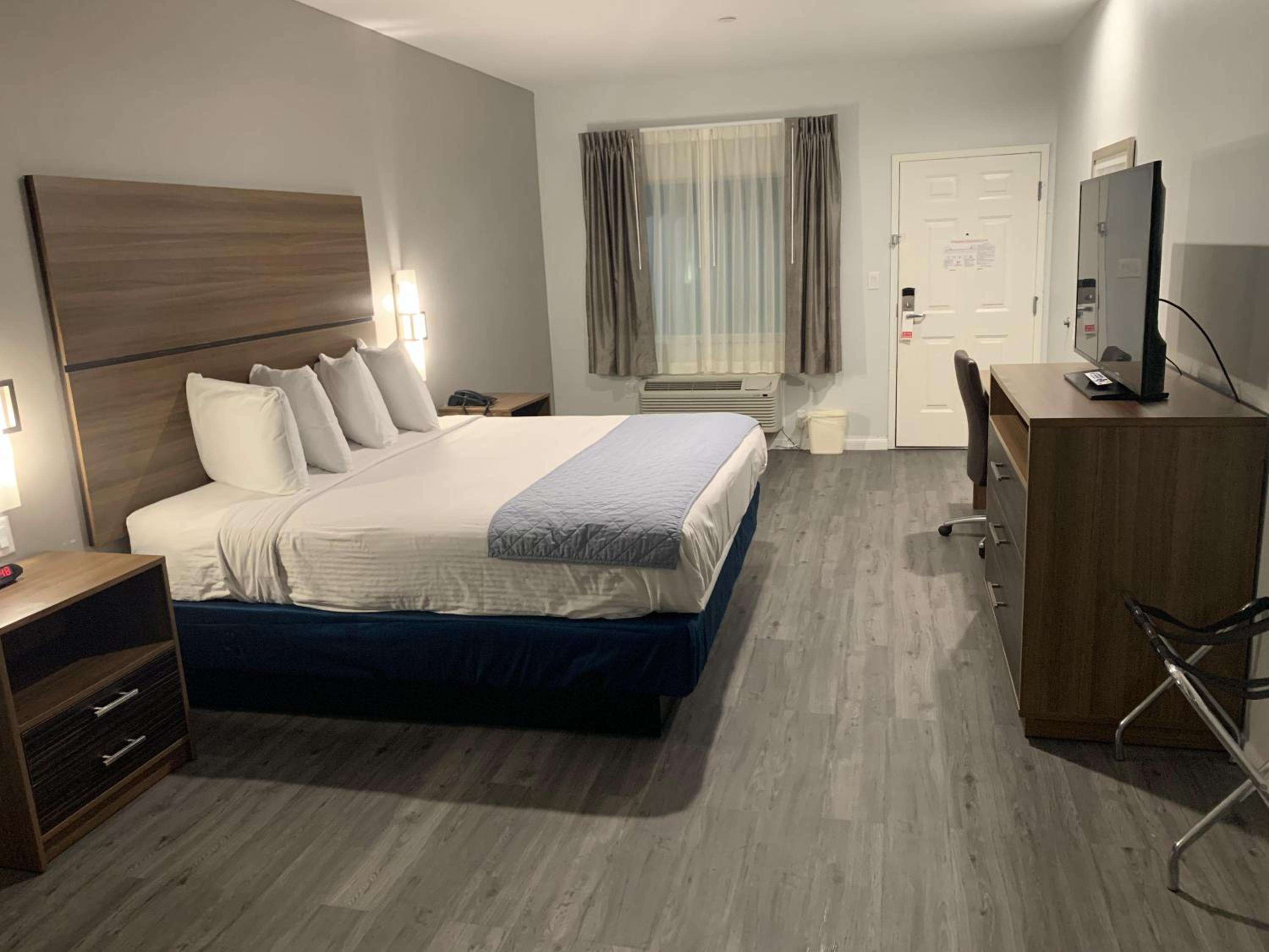 Americas Best Value Inn Suites Porter North Houston - Property Image 2
