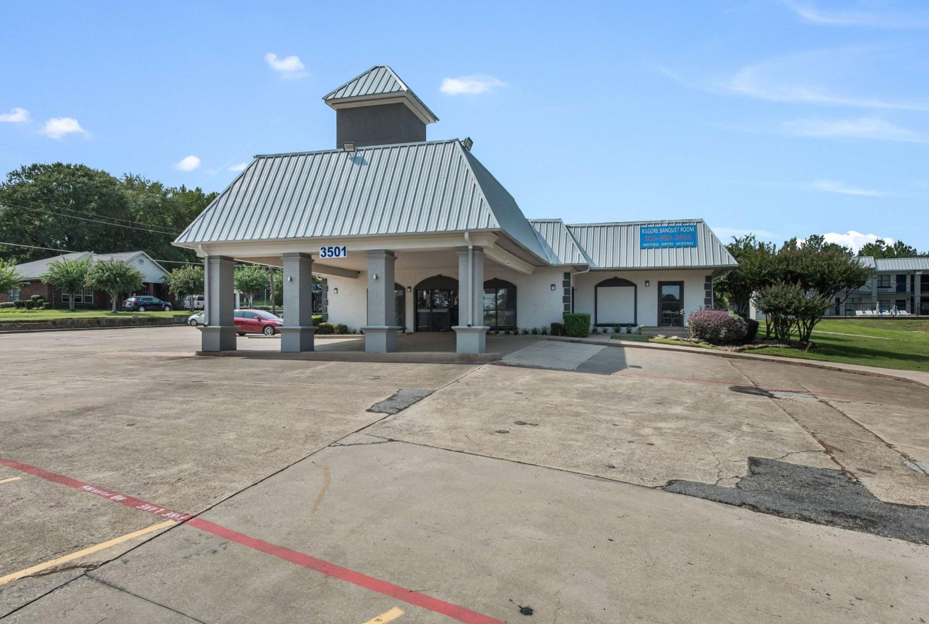 Kilgore Vacations - Motel 6-Kilgore, TX - Property Image 25