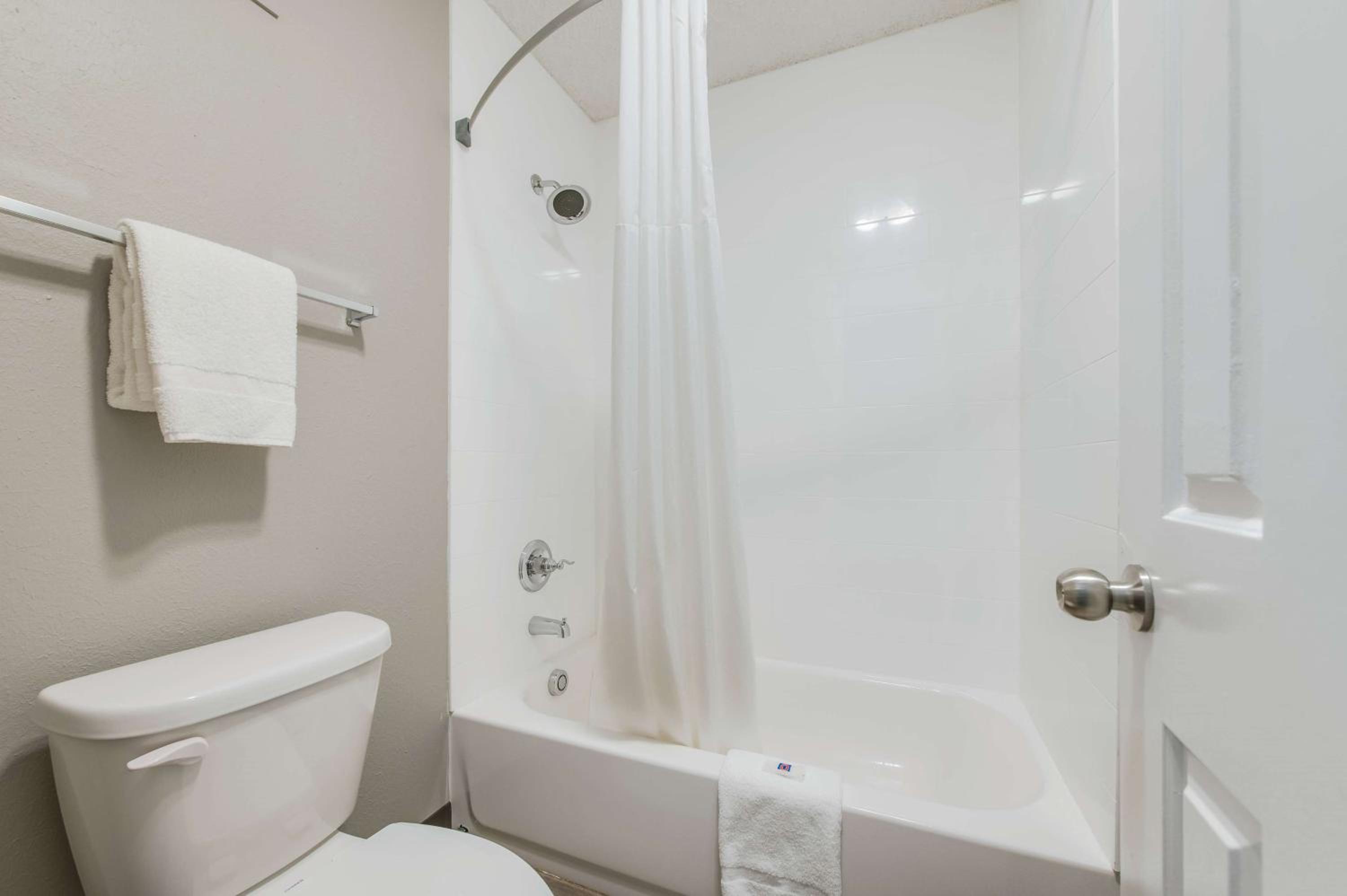 Kilgore Vacations - Motel 6-Kilgore, TX - Property Image 9