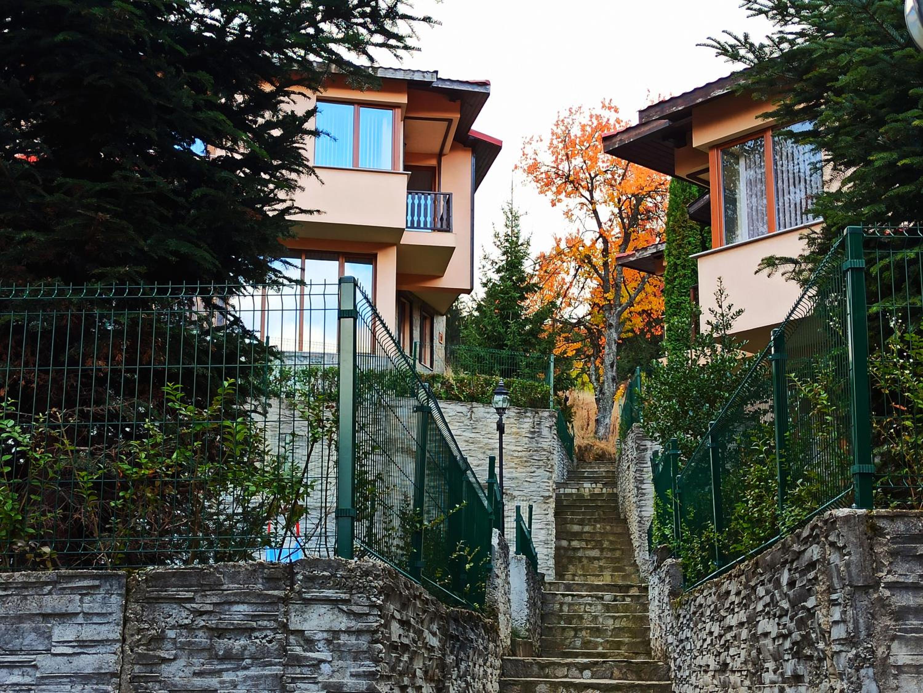 Rodopi Houses