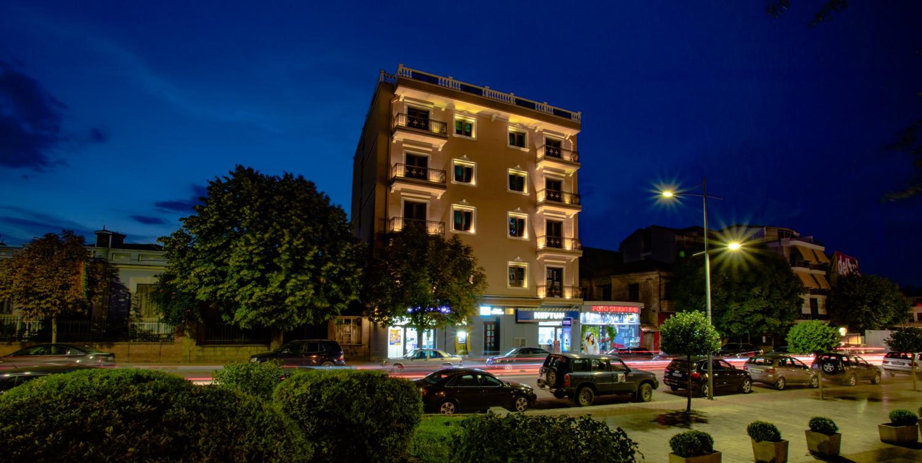 Hotel Christi's Hotel Borova - Image 1