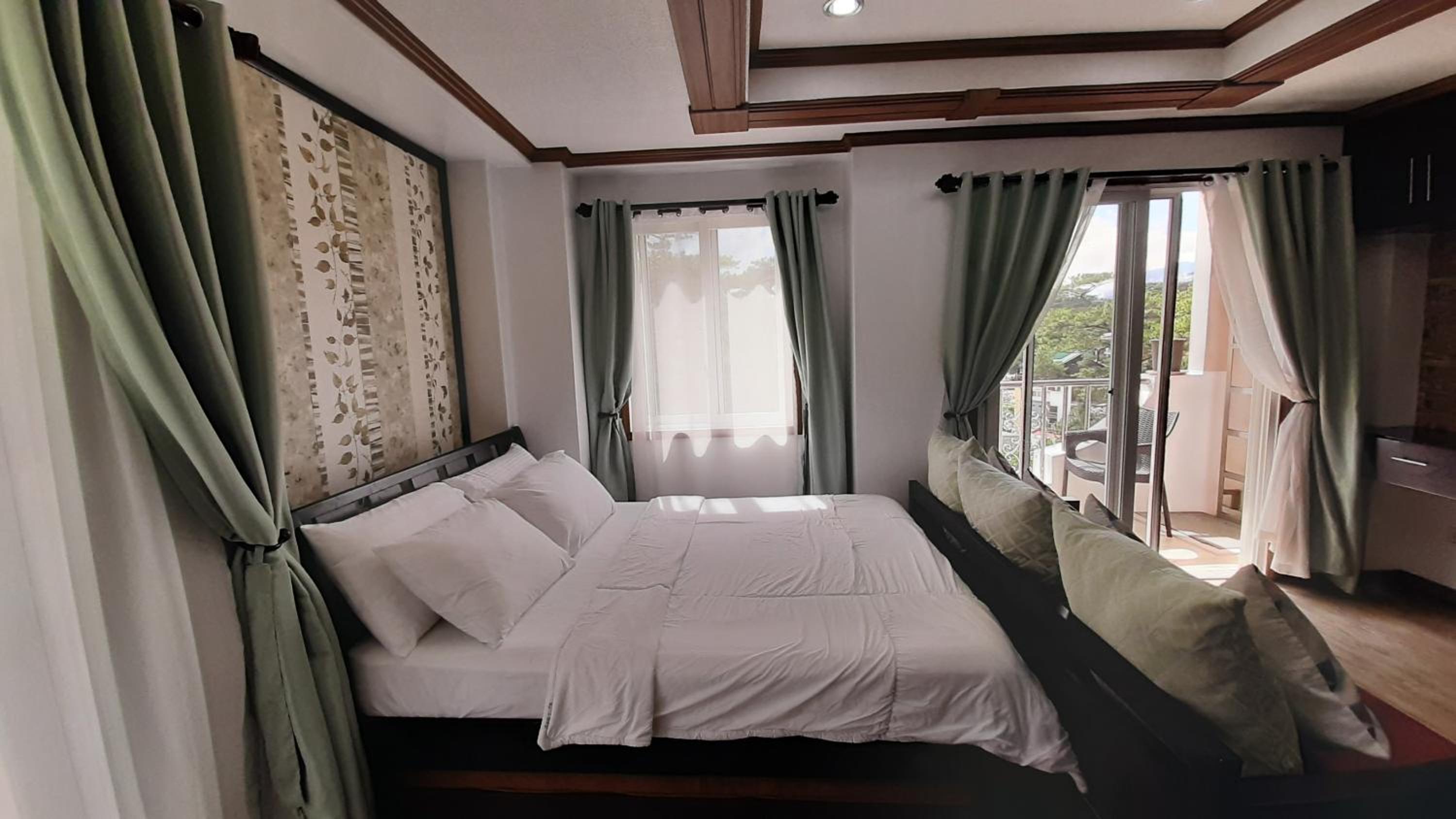Gab's CozyHome at Bonbel Condo, Botanical Gardens Baguio