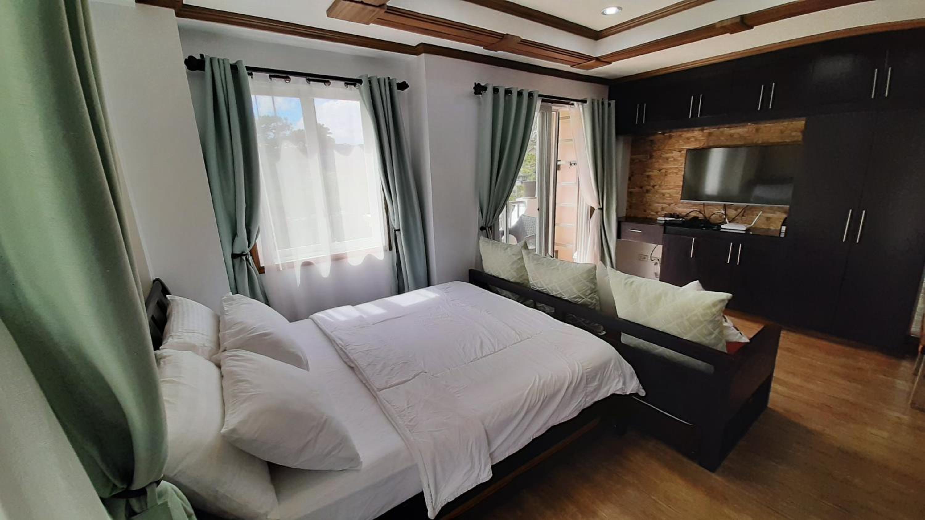 Gab's CozyHome at Bonbel Condo, Botanical Gardens Baguio