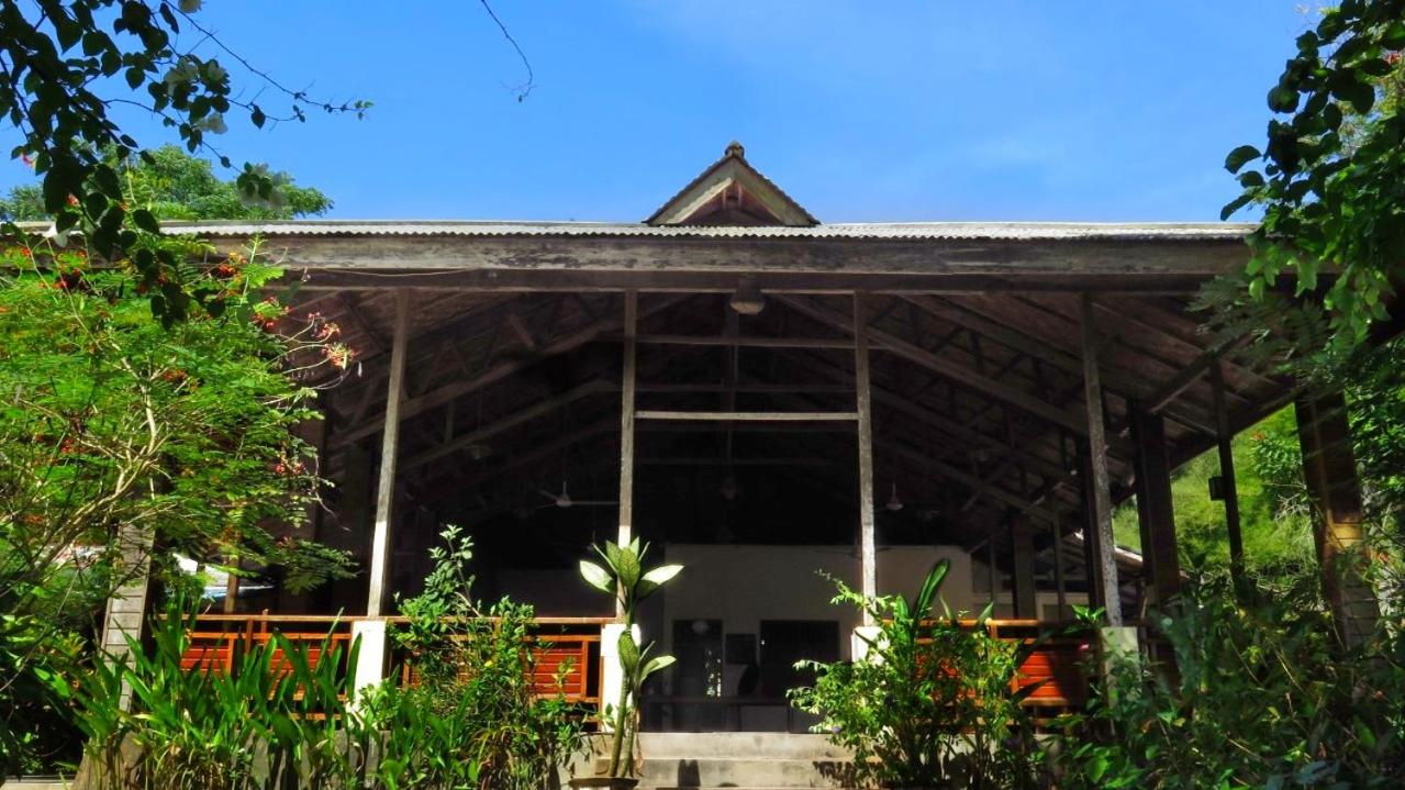 Hotel Two Fish Resort Bunaken - Image 1