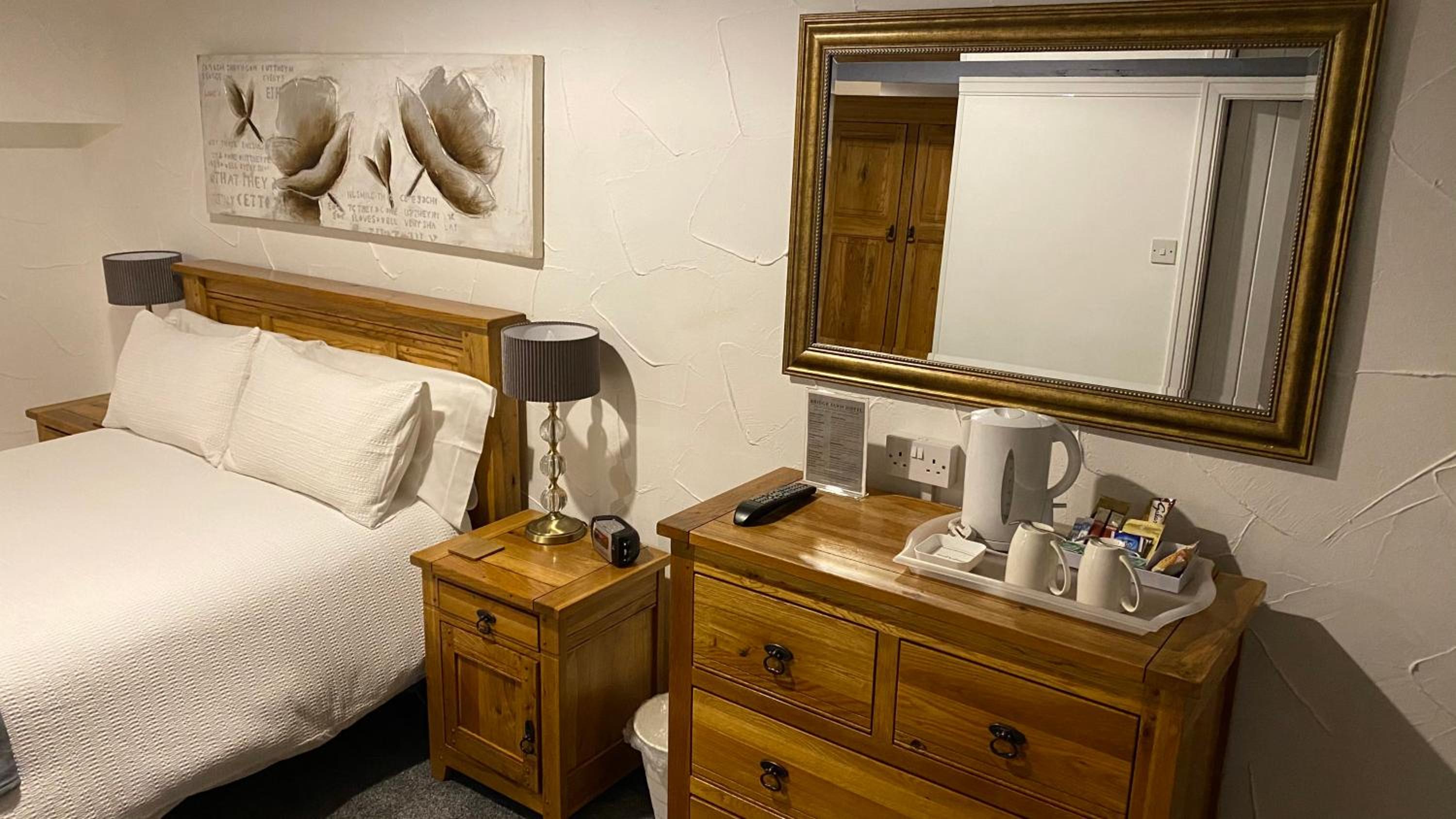 Bridge Farm Hotel