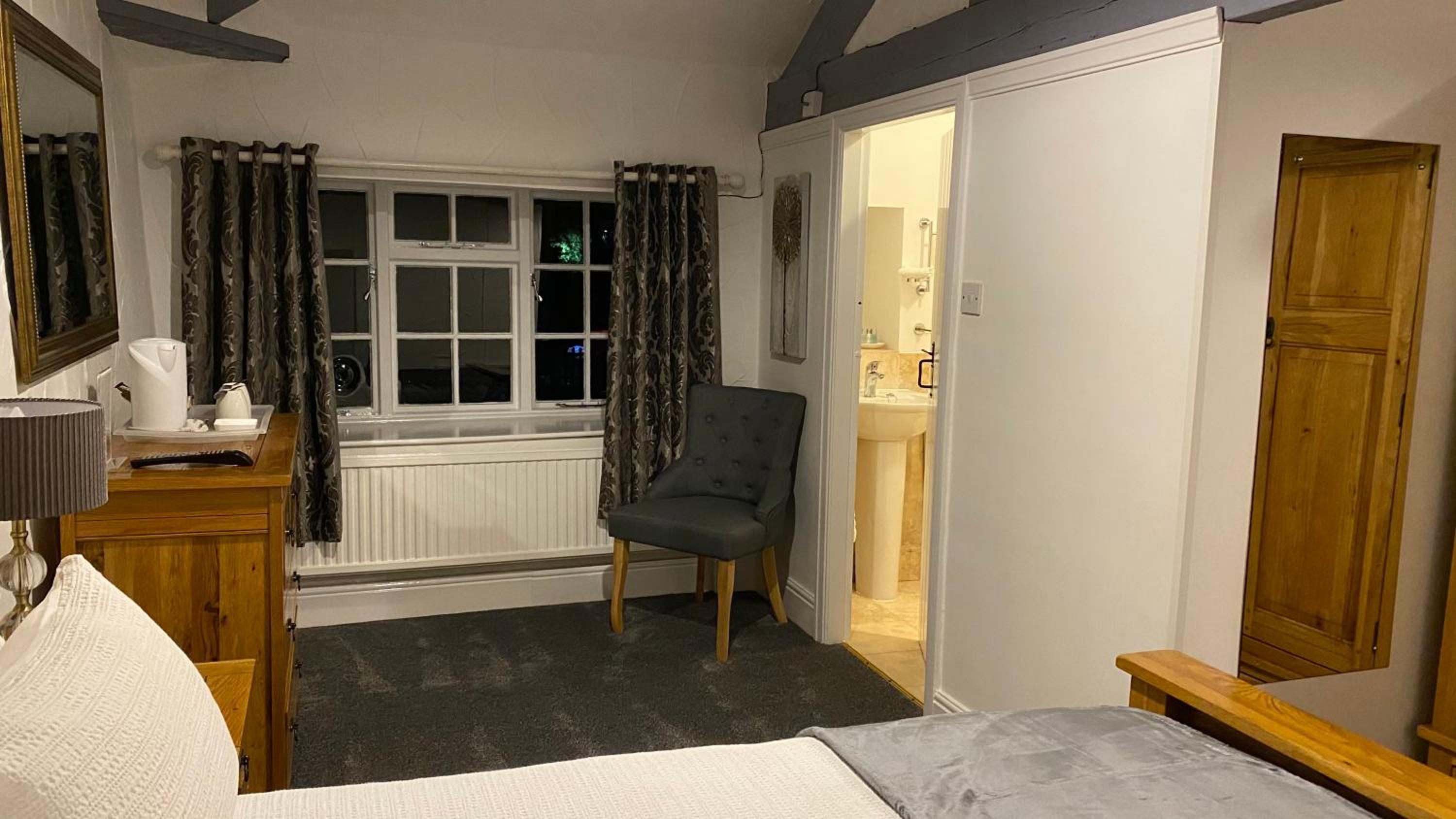 Bridge Farm Hotel