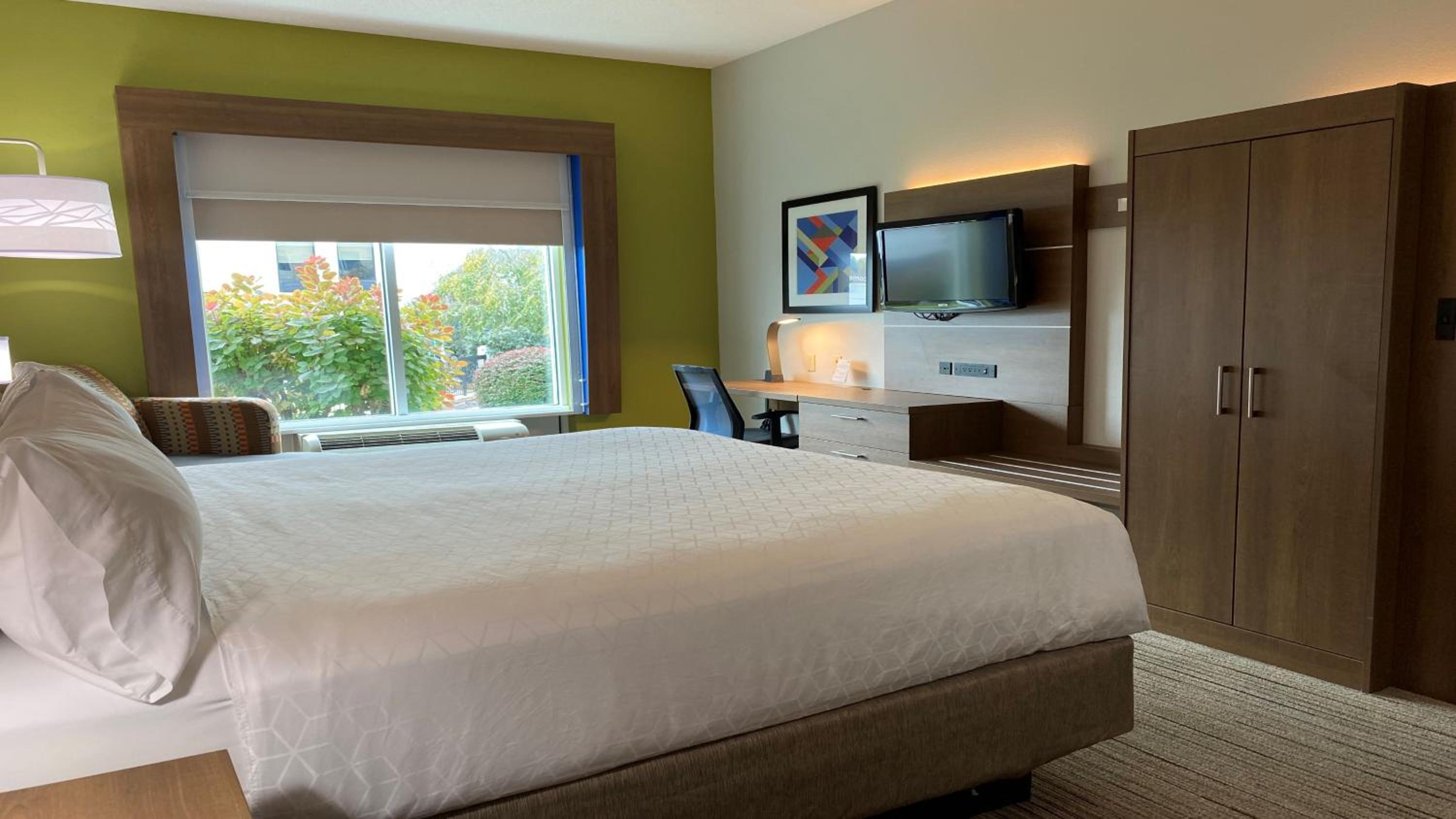 Somerset Vacations - Holiday Inn Express Hotel  Suites Somerset Central, an IHG Hotel - Property Image 44