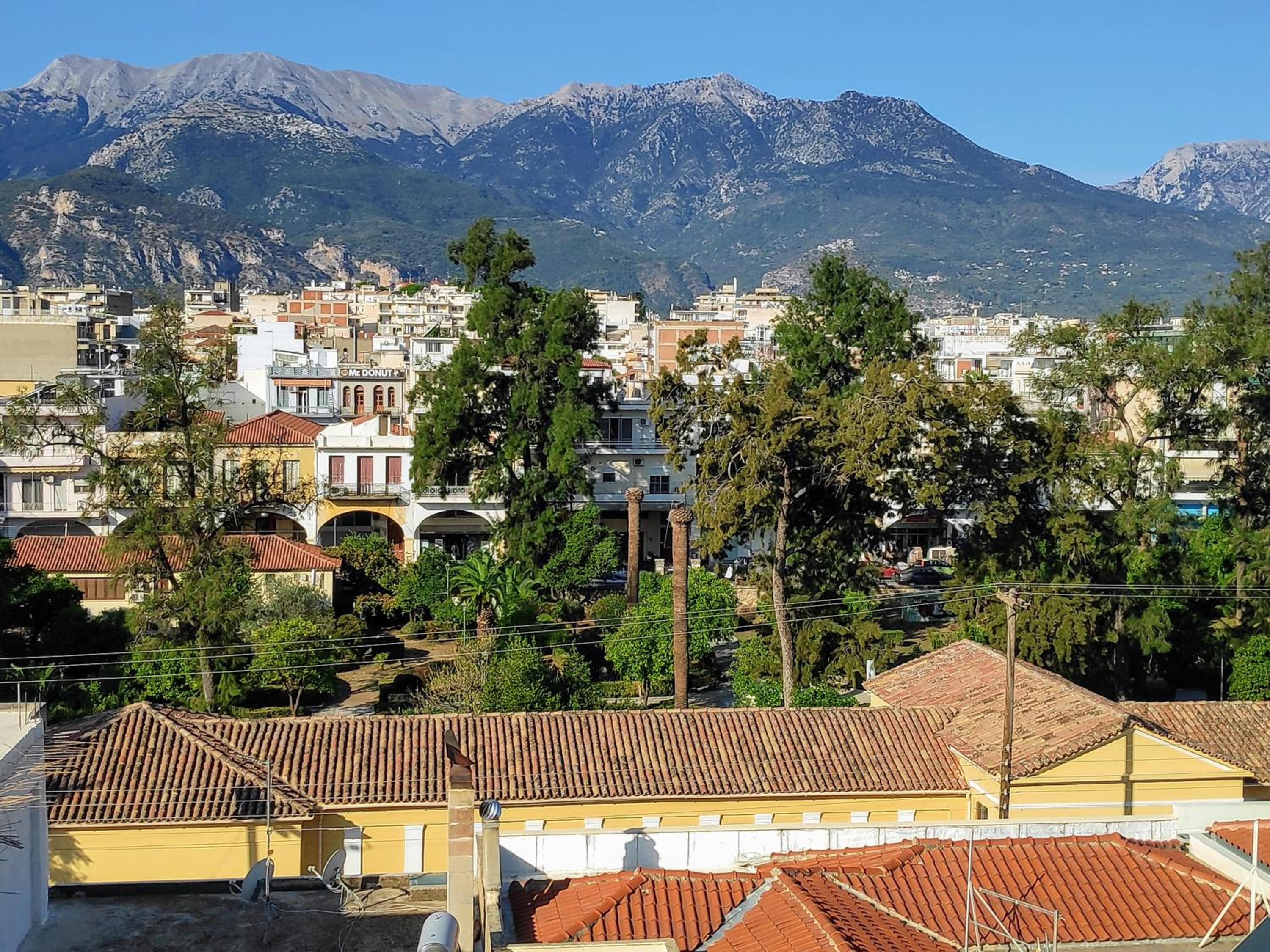 Penthouse in center of sparta view 4