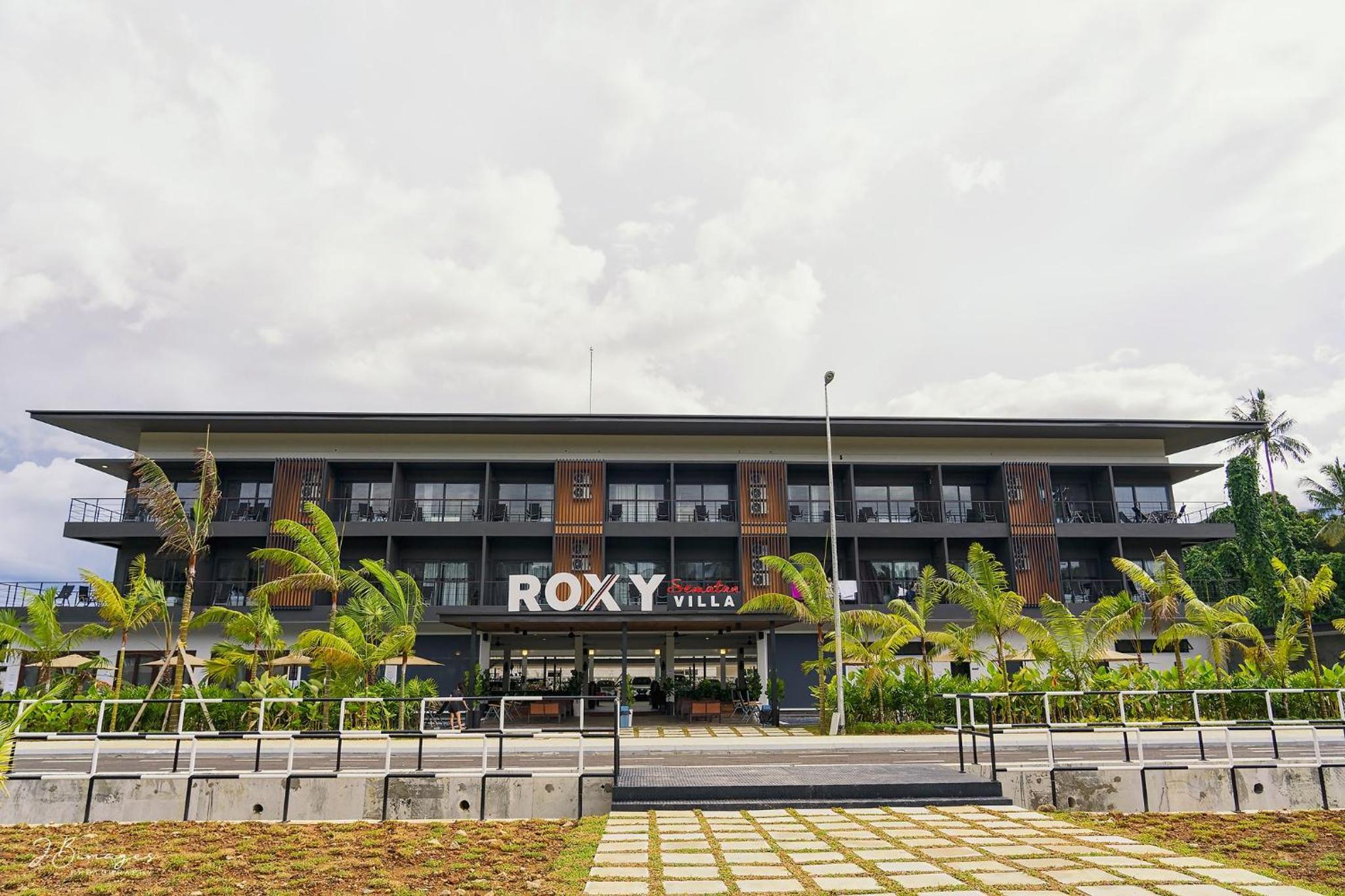 Roxy Sematan Villa & Townhouse photo 1