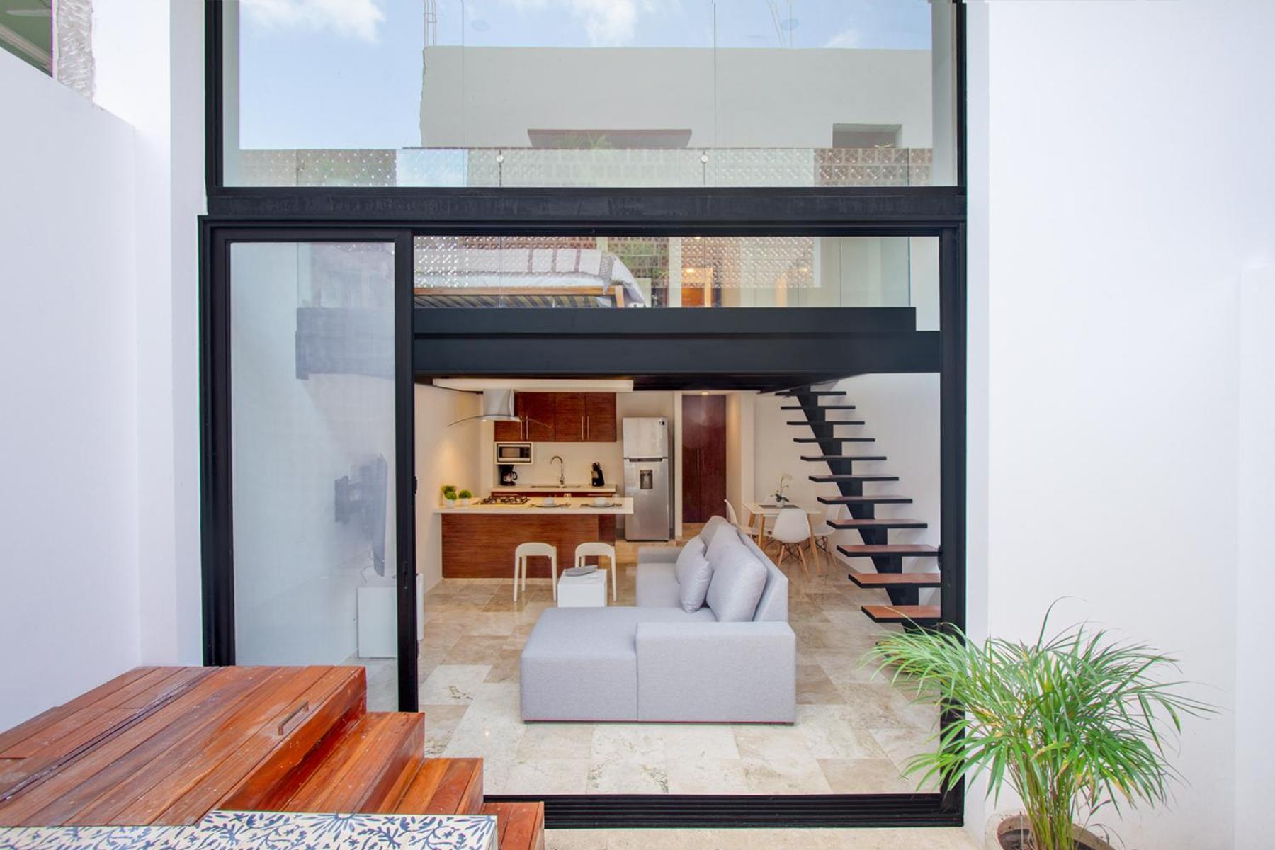 Splash Pool, Rooftop Terrace, Patio, Beach 4 Blks