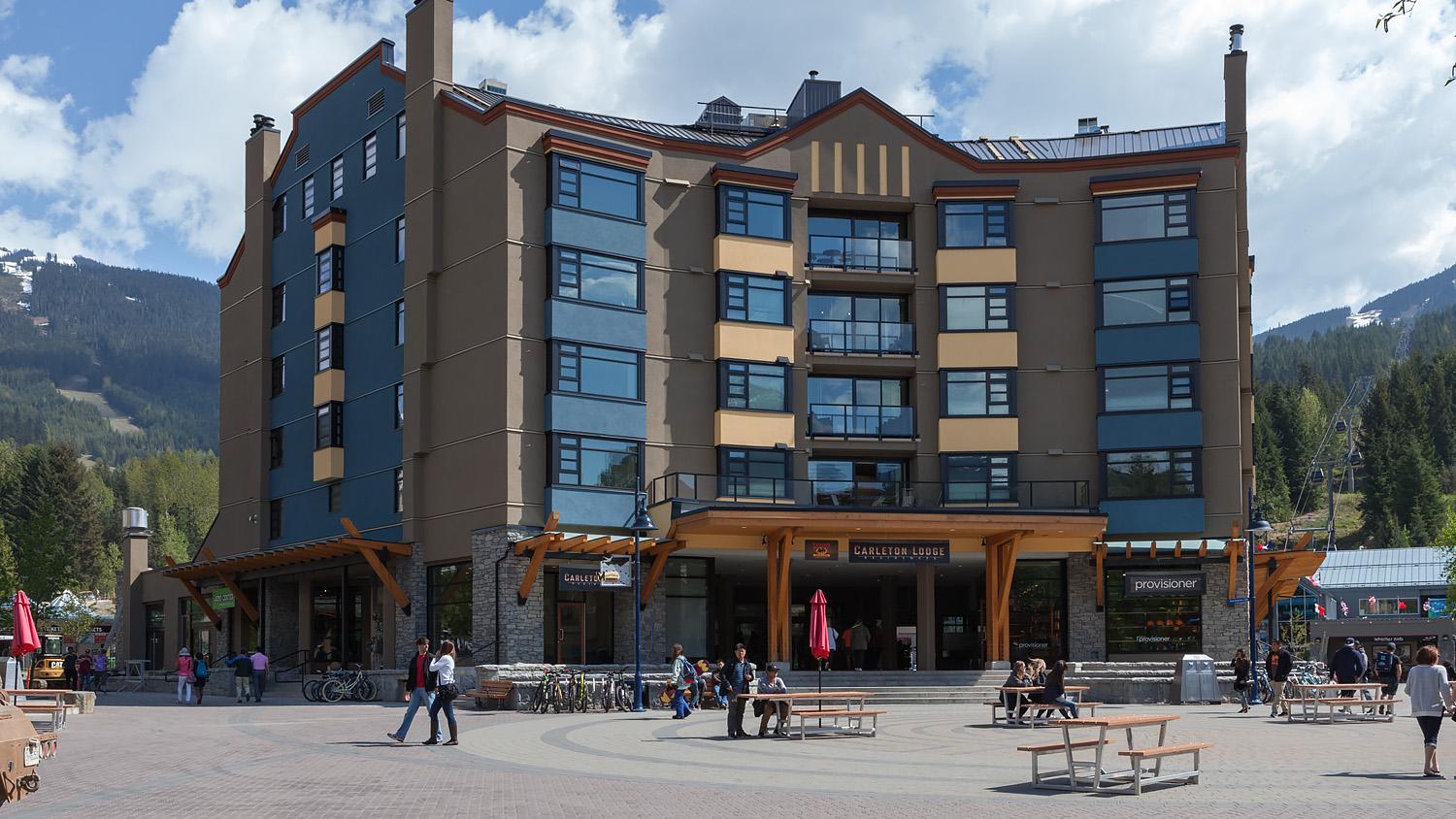 1BR in Carleton Lodge, Unbeatable Mountain Base Location, Ski In, Ski Out, Free Parking