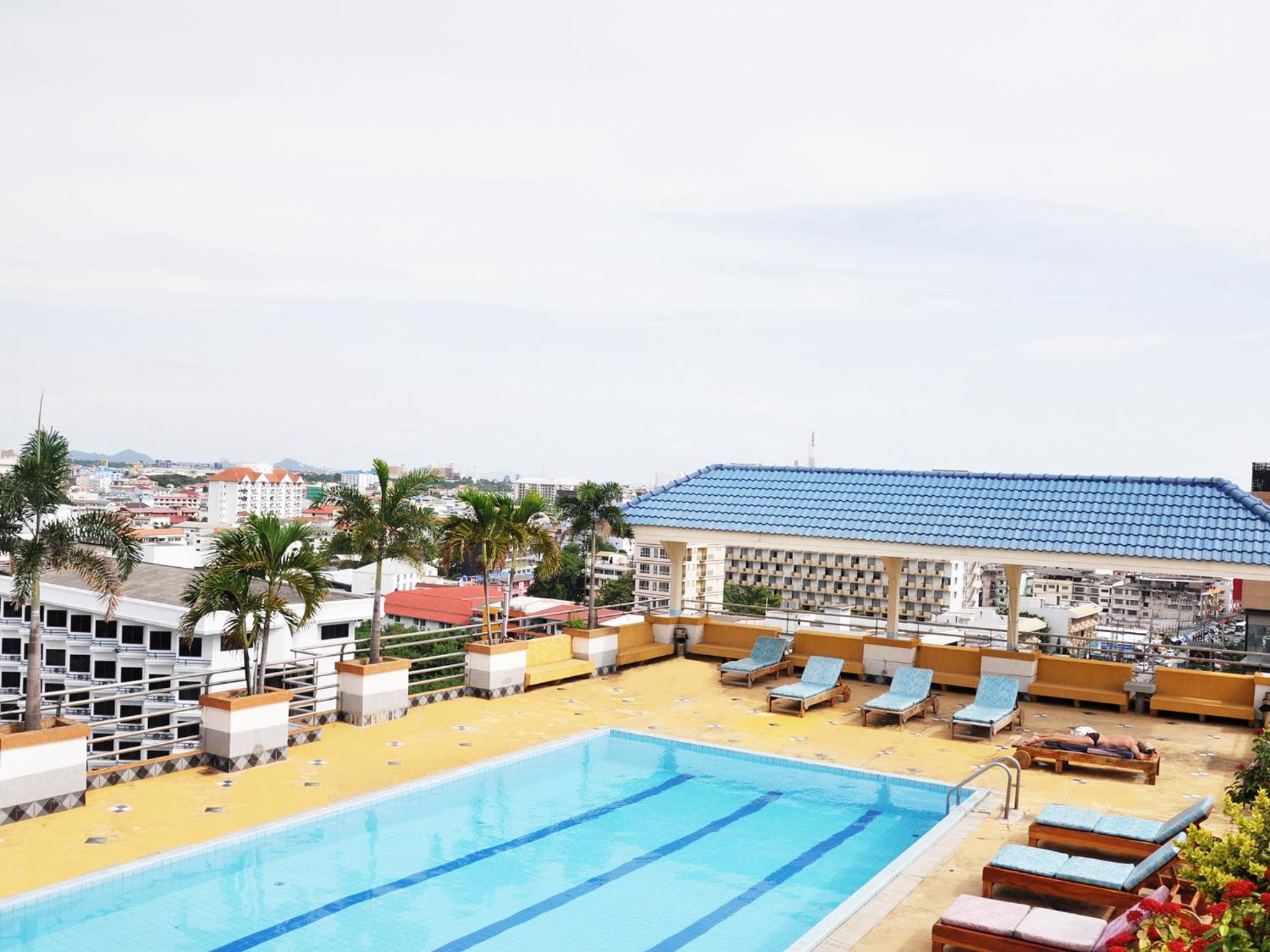 Highfive Hotel Pattaya