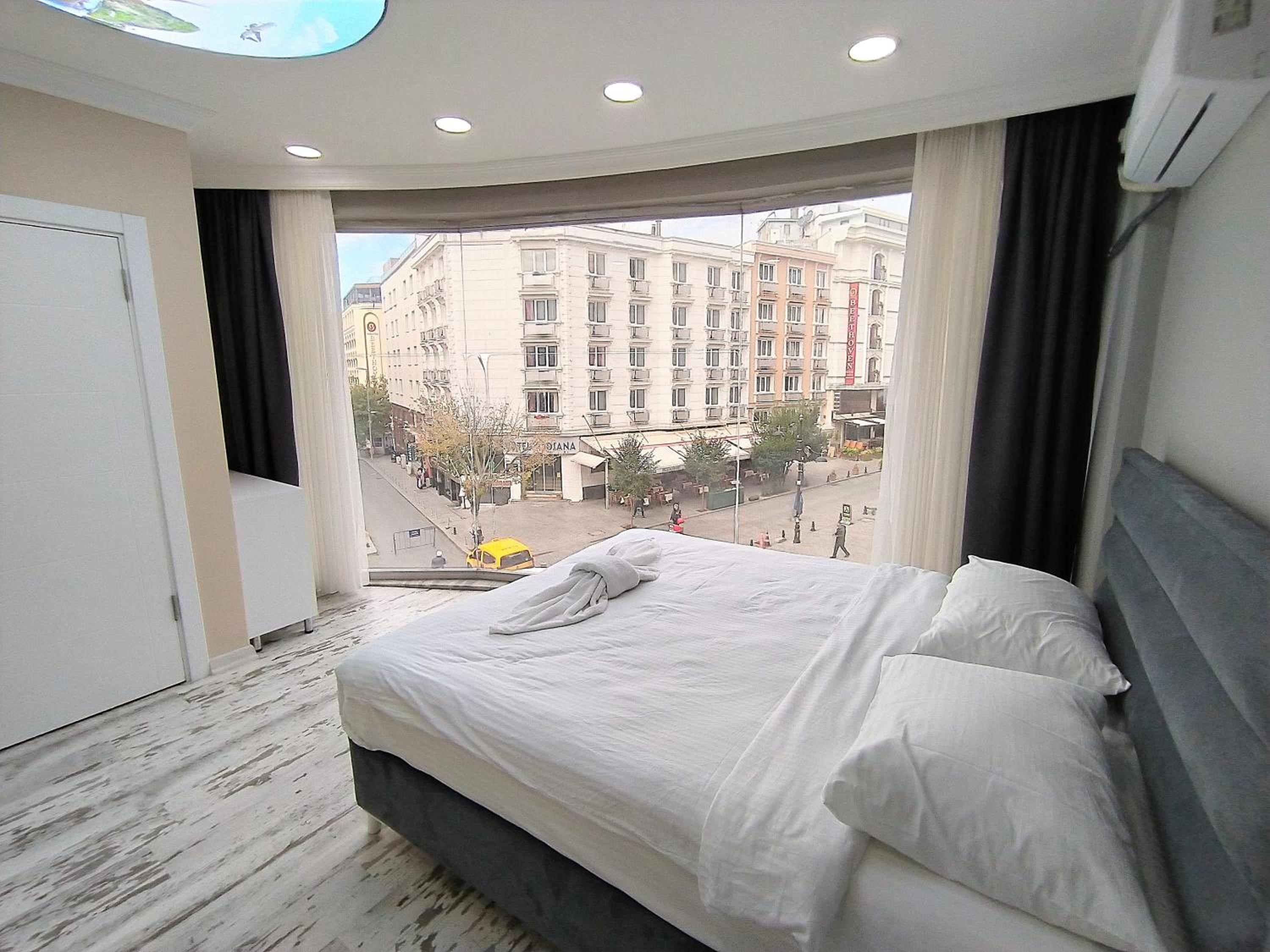 King Istanbul Hotel - Image 59