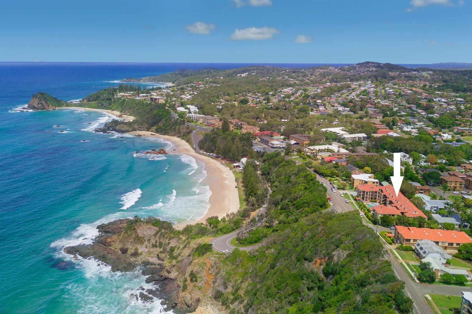Perfect Family Holiday Apartment - Flynns Beach view 2