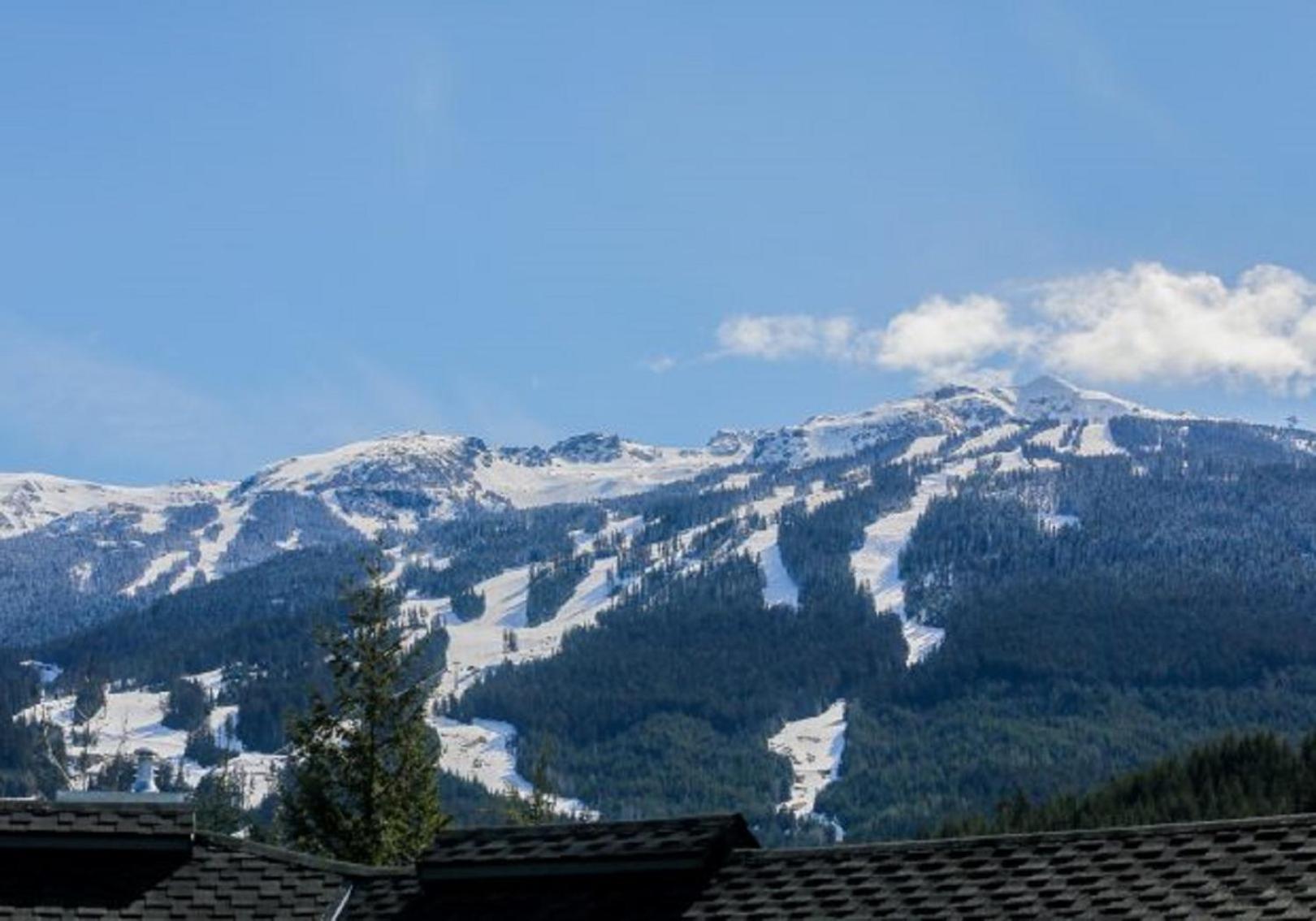 2BR in The Lynx, Family Sized, Mountain Views, Private Balcony, Tranquil Location, Parking