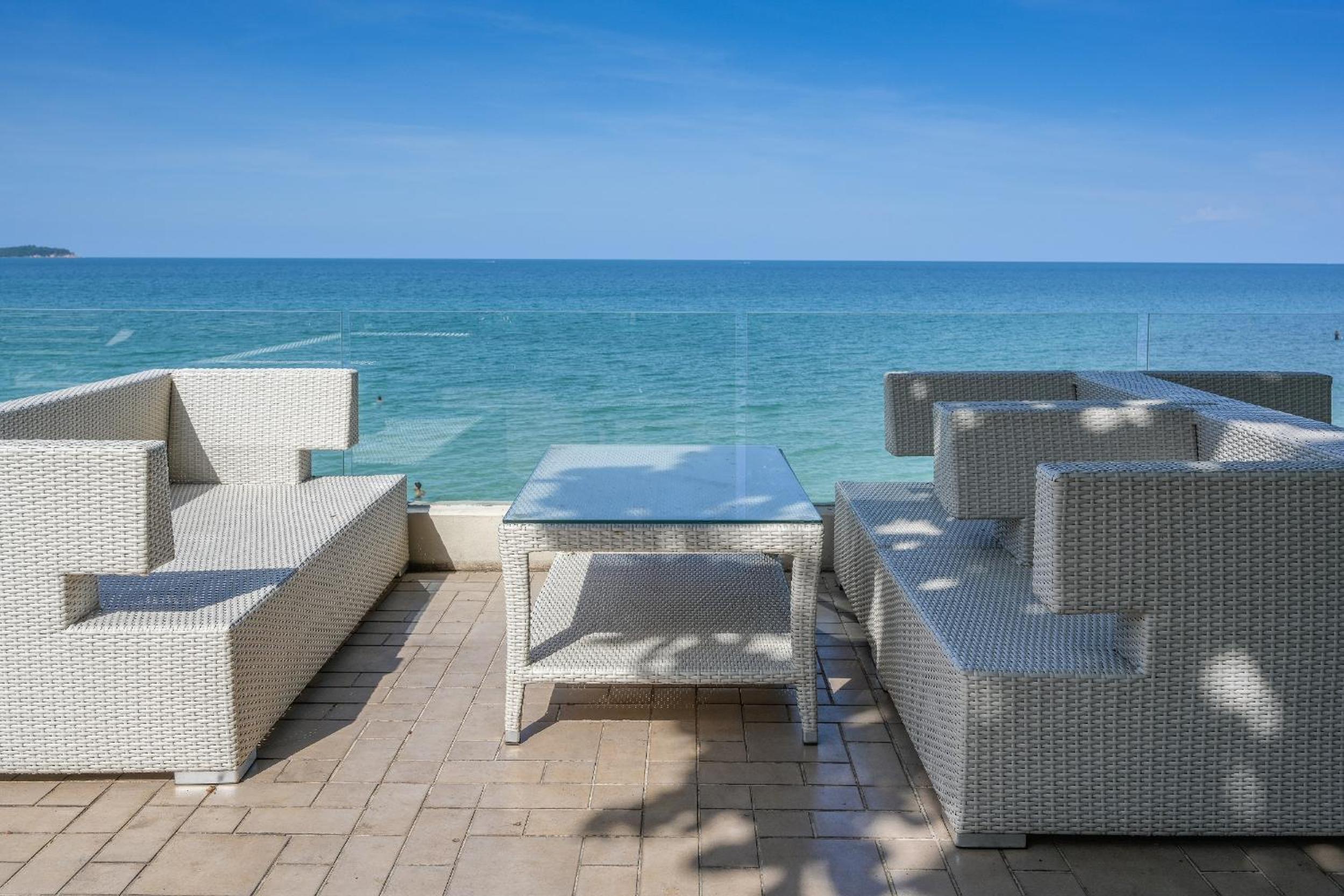 Impiana Beachfront Resort Chaweng Noi, Koh Samui view 4