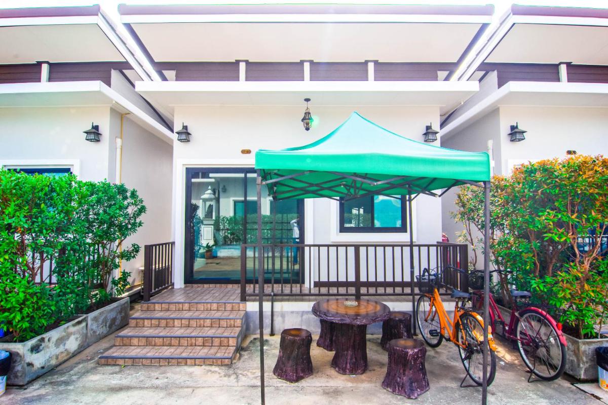 outdoor BBQ area