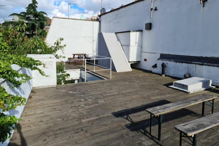 The Harrods Mews - Modern 4BDR with Rooftop Terrace