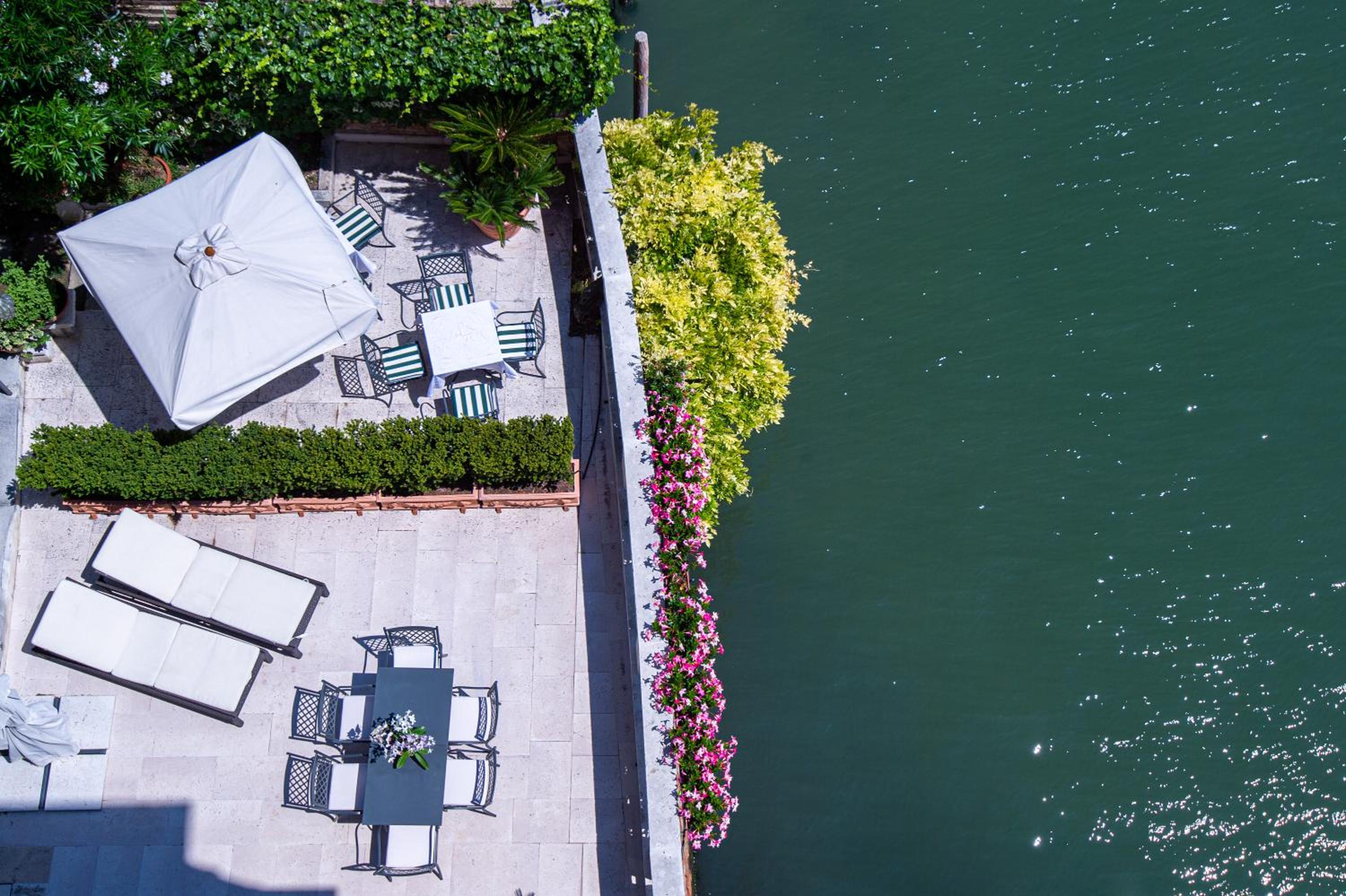 Ca' dei Cuori on the Grand Canal