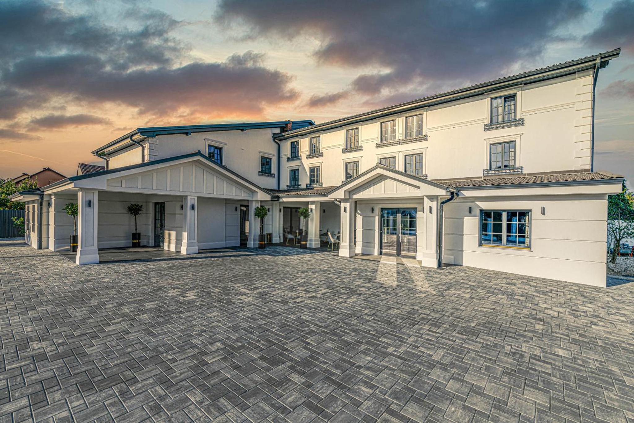 HOTEL BOUTIQUE DONNA ANNA - Image 1