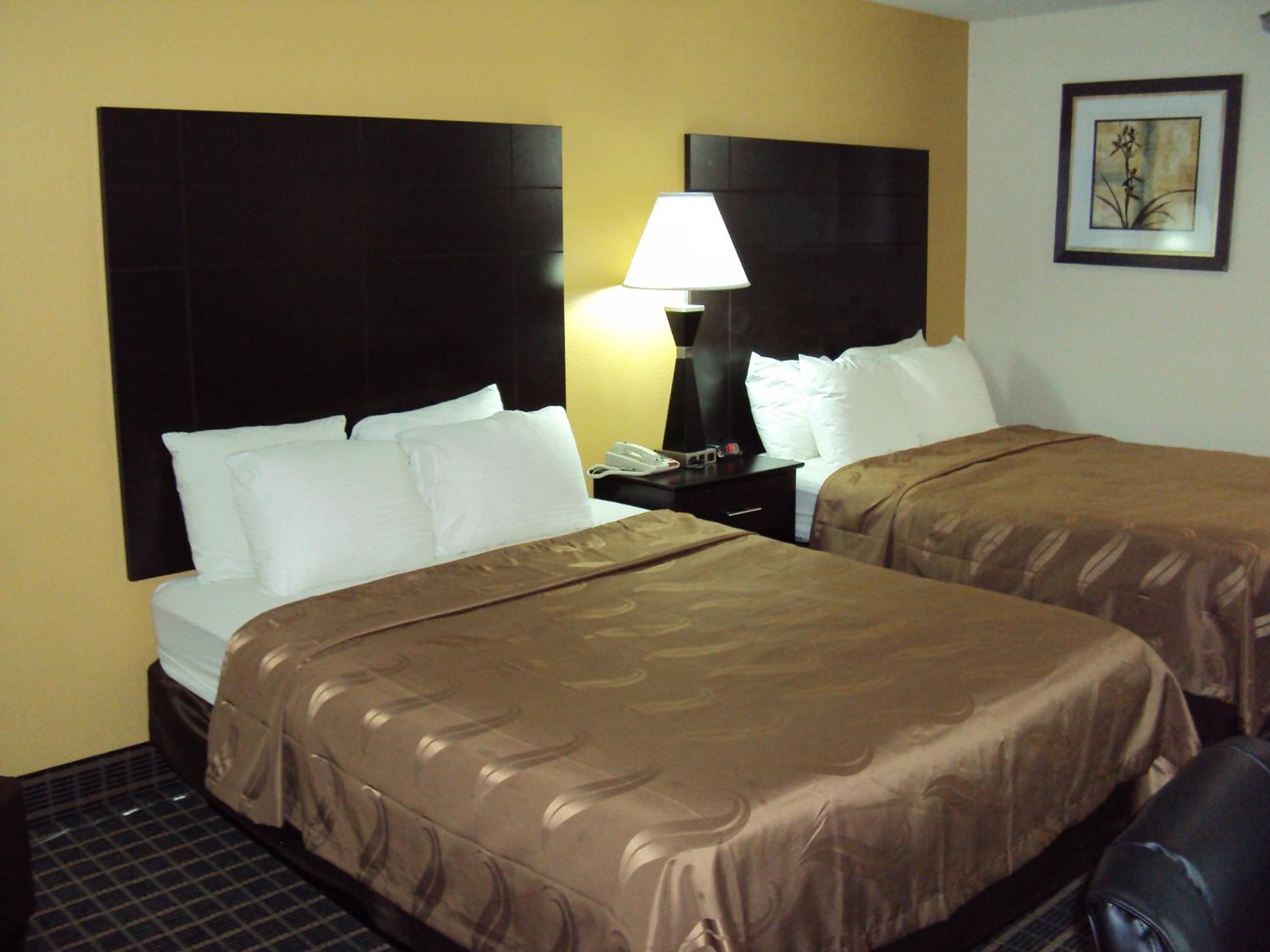 Carbondale Vacations - Quality Inn Carbondale University area - Property Image 44