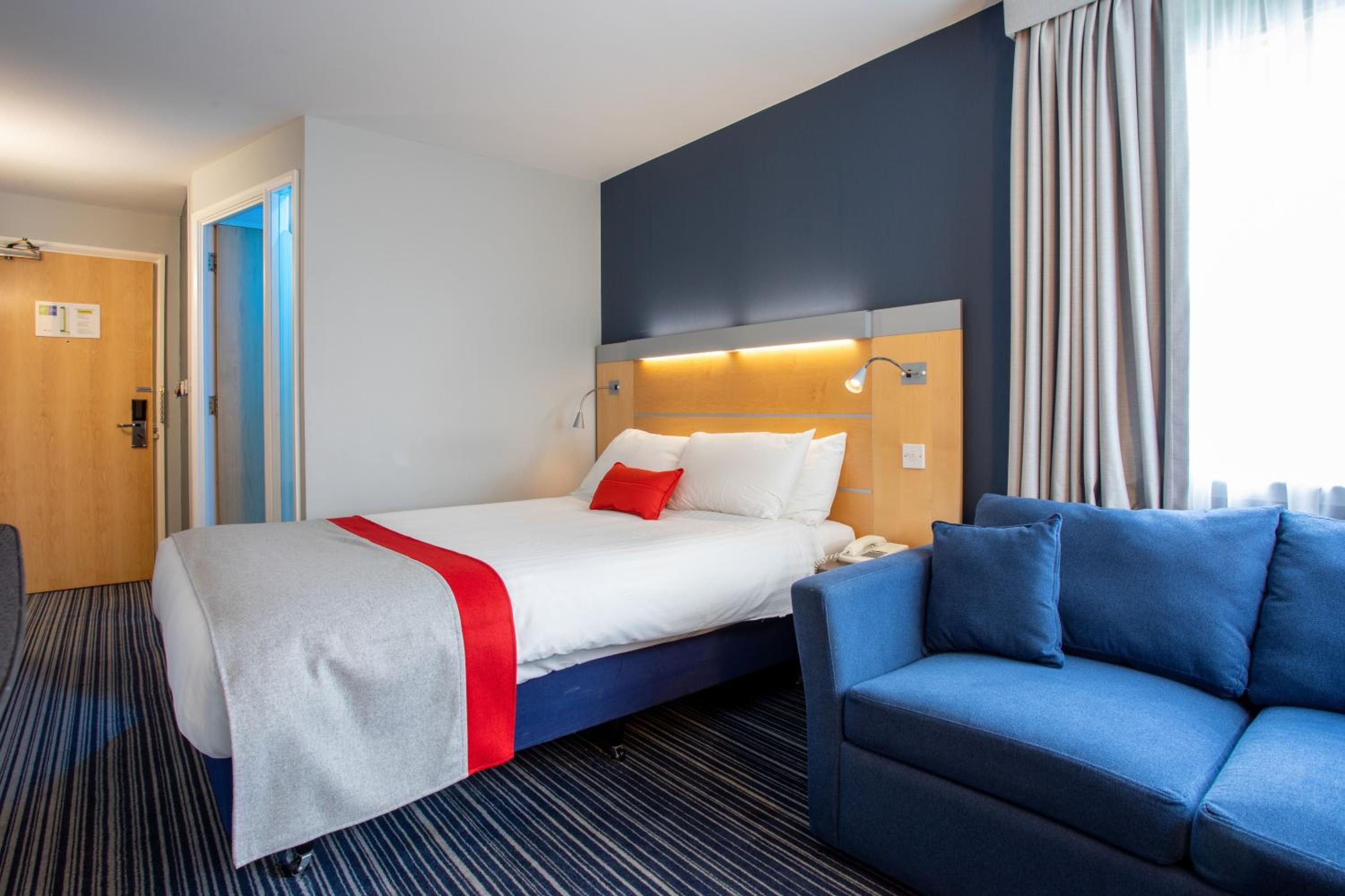 Dunfermline Vacations - Holiday Inn Express Dunfermline, an IHG Hotel - Property Image 44