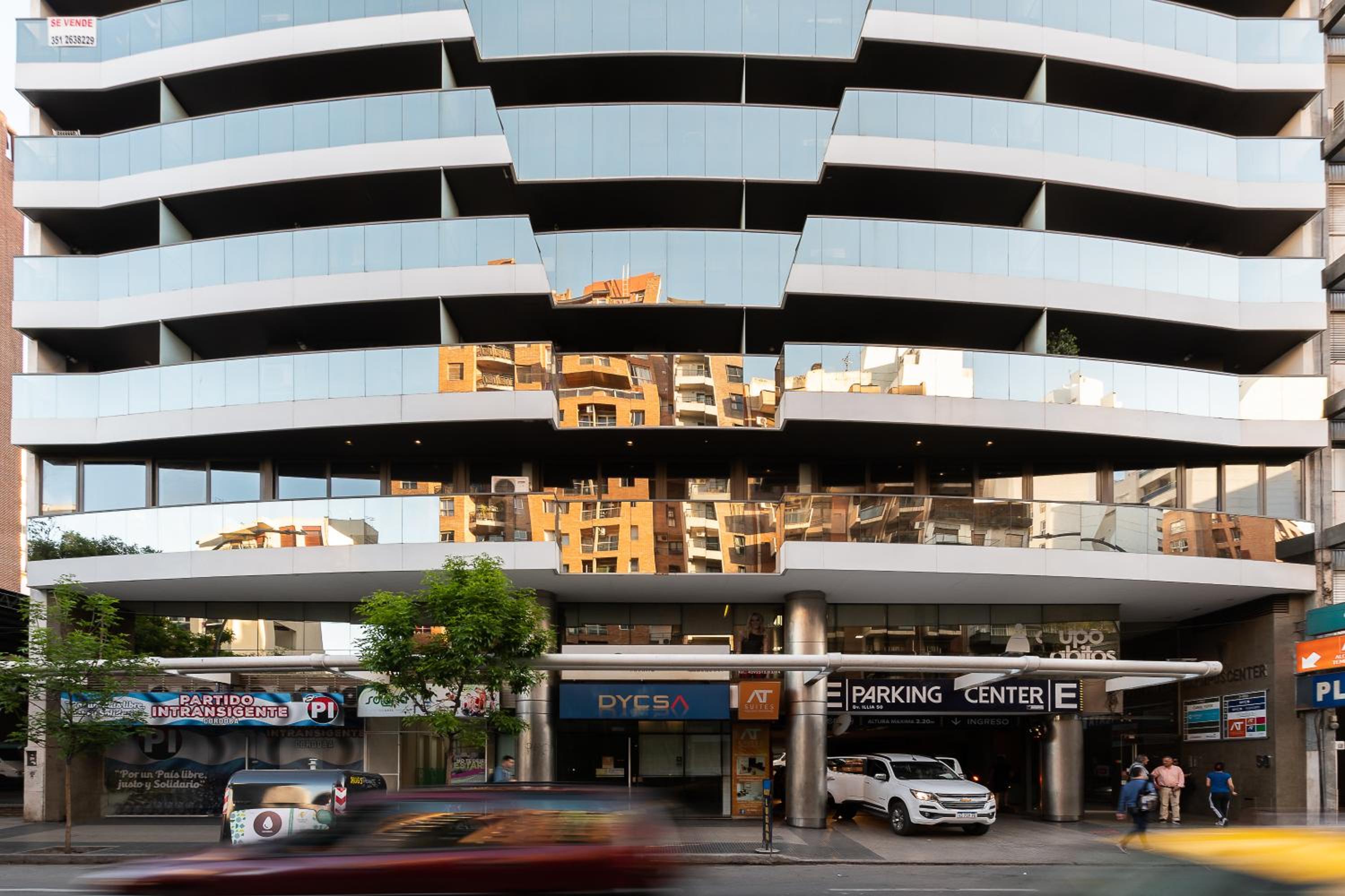 Hotel AT Suites - Image 1